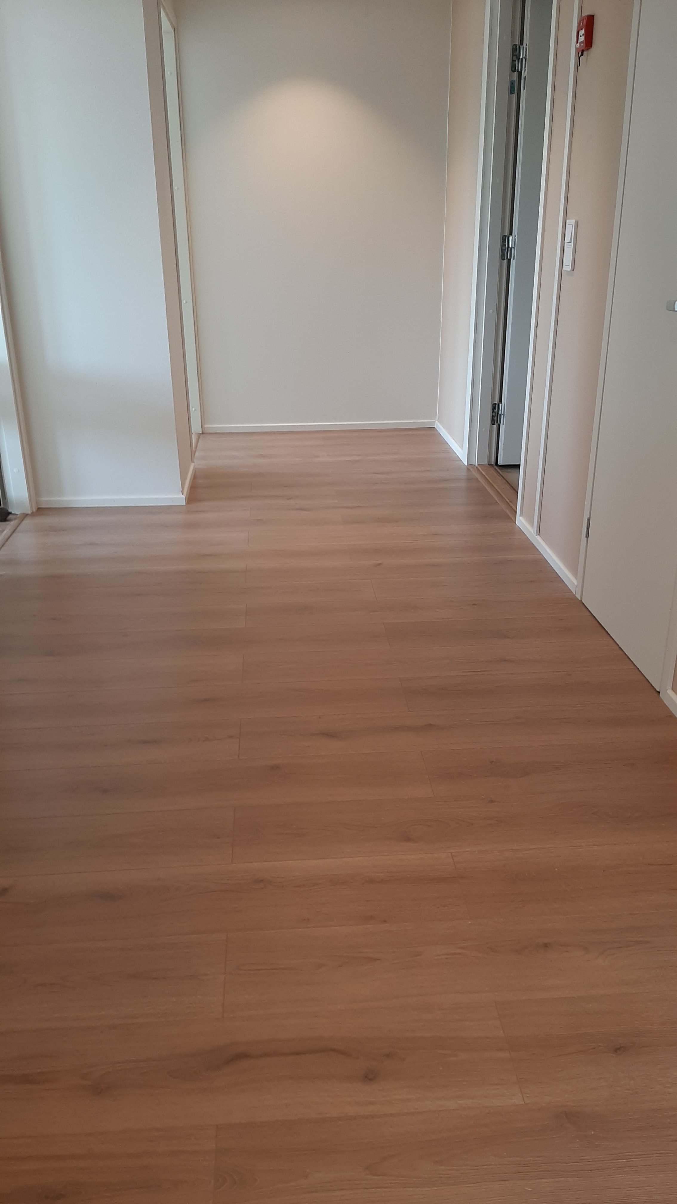 Valoisa koti Heinolan keskustassa torinäkymin 4