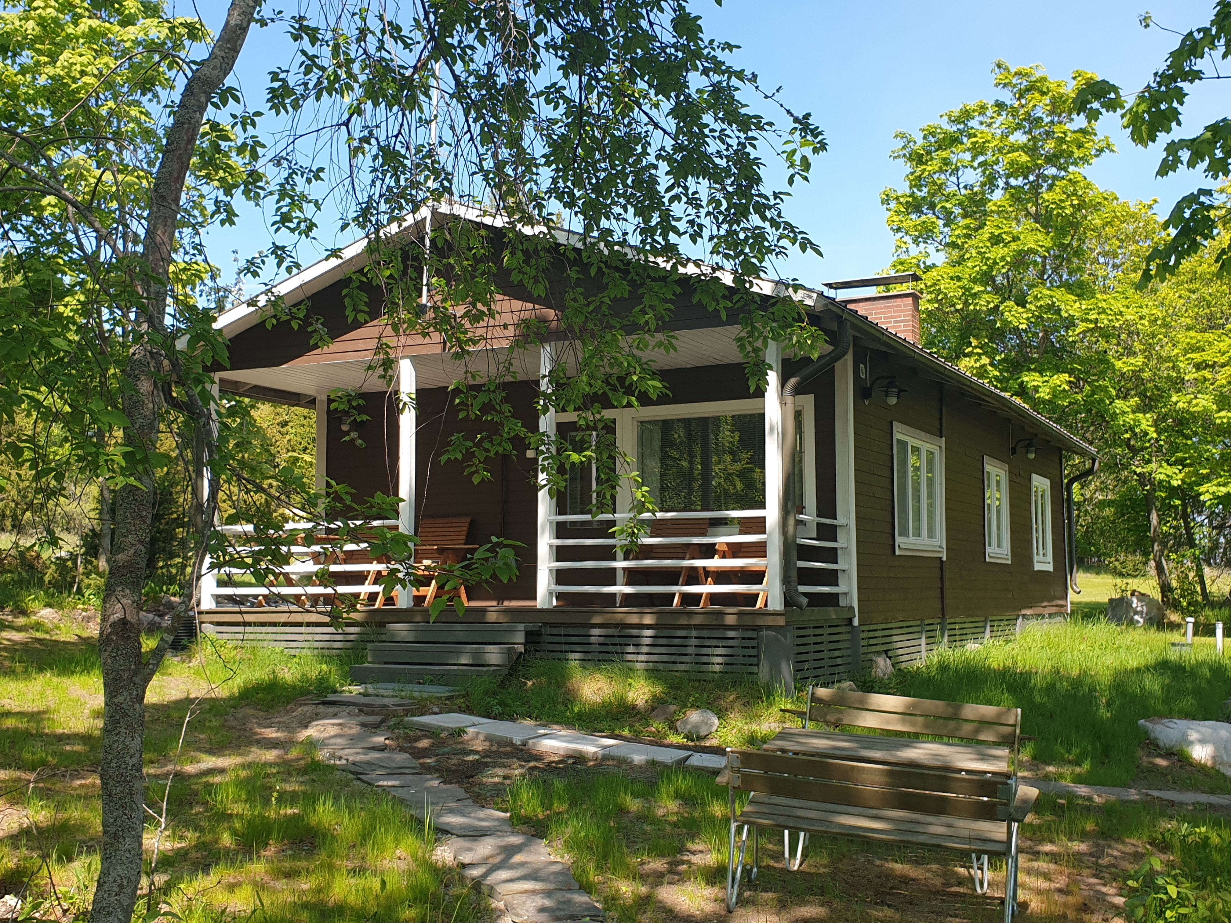 Saarimökki Lokalahdella 2