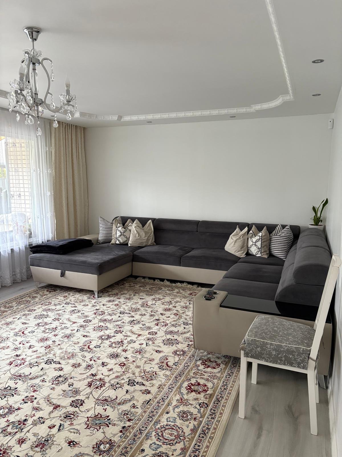 Radhus, 7 rum, 197 kvm, Hässelby