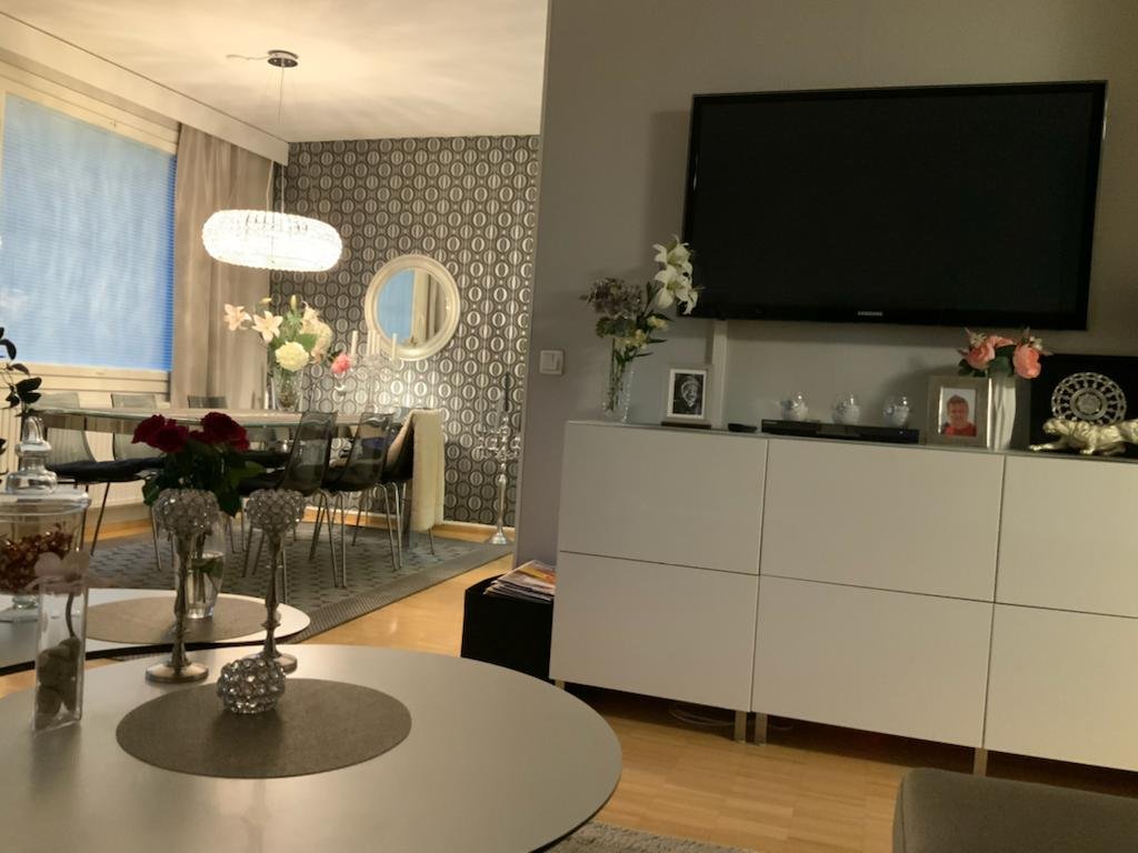 Tyylikäs ja täysin varusteltu 88 neliön kolmio omalla saunalla - vain yritysvuokraukseen 4
