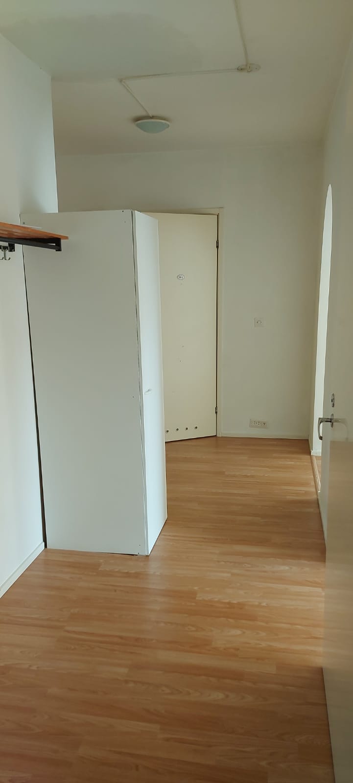 Hyvinkäällä tilava ja avarapohjainen 73,5m2 kolmio lasitetulla parvekkeella. 5