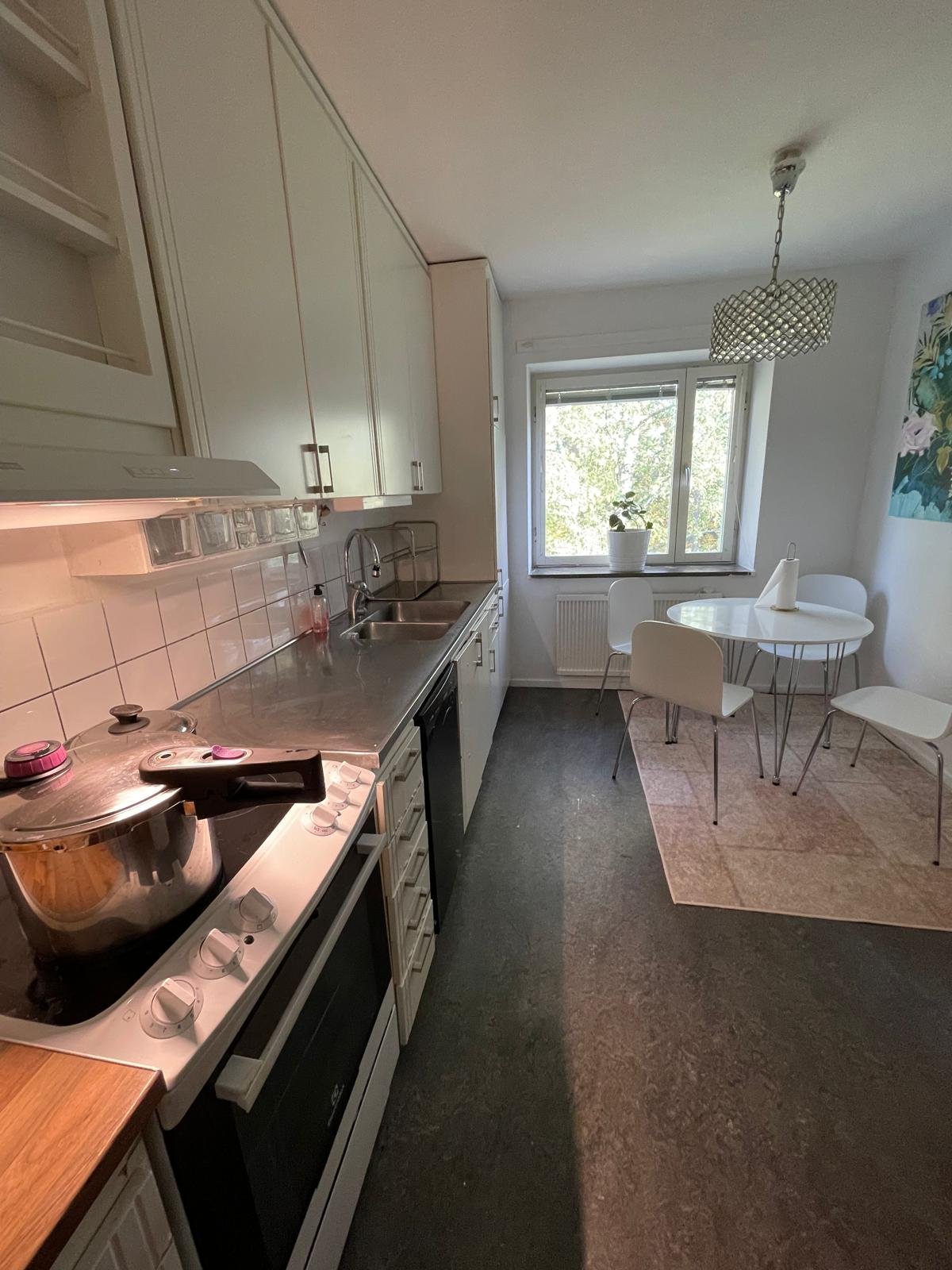 Friherregatan , Hässelby — photo 5