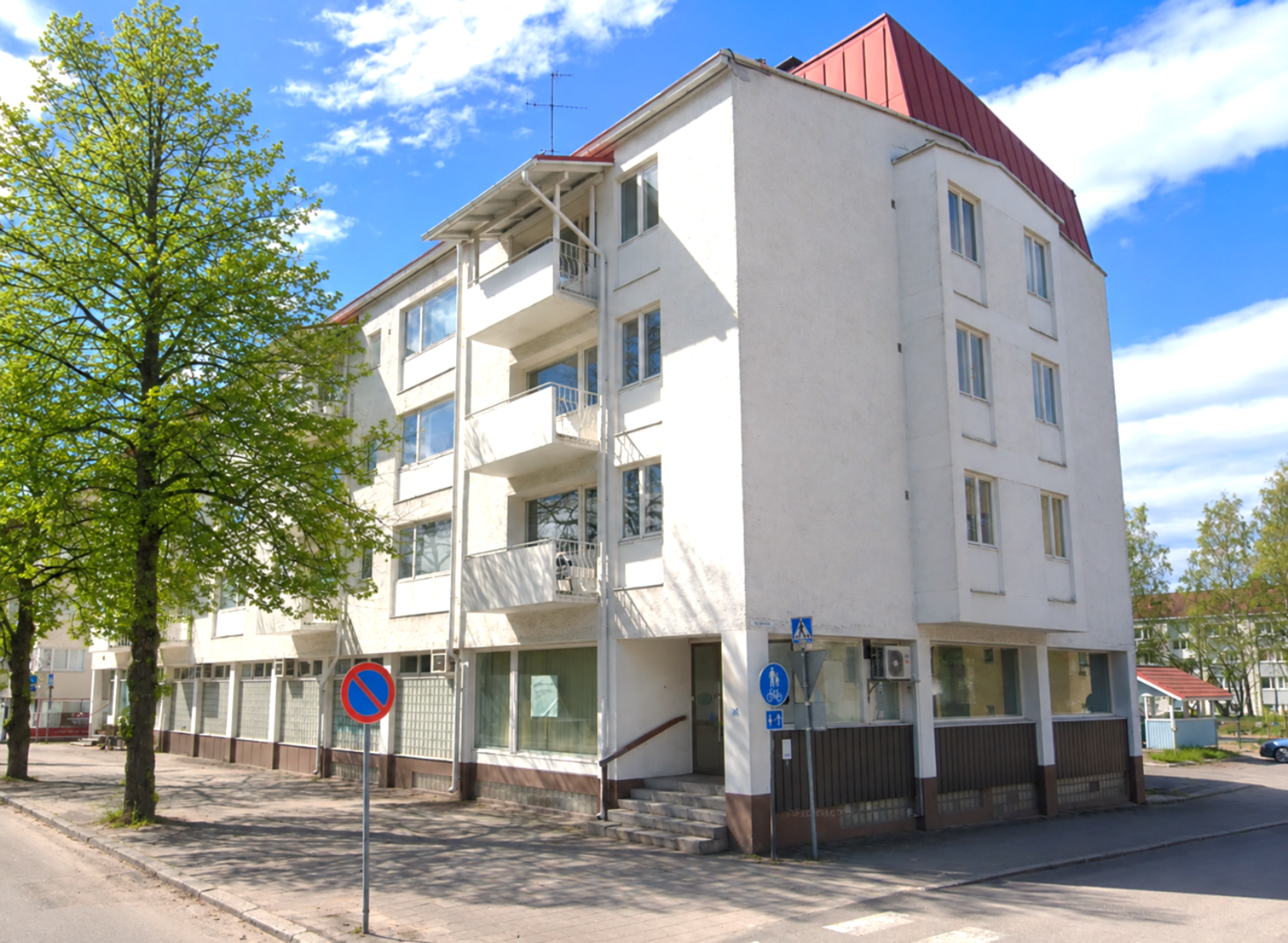 Ahlströminkatu 12 B 16 — etelään aukeava 2h+k, 45 m², 2. krs 1