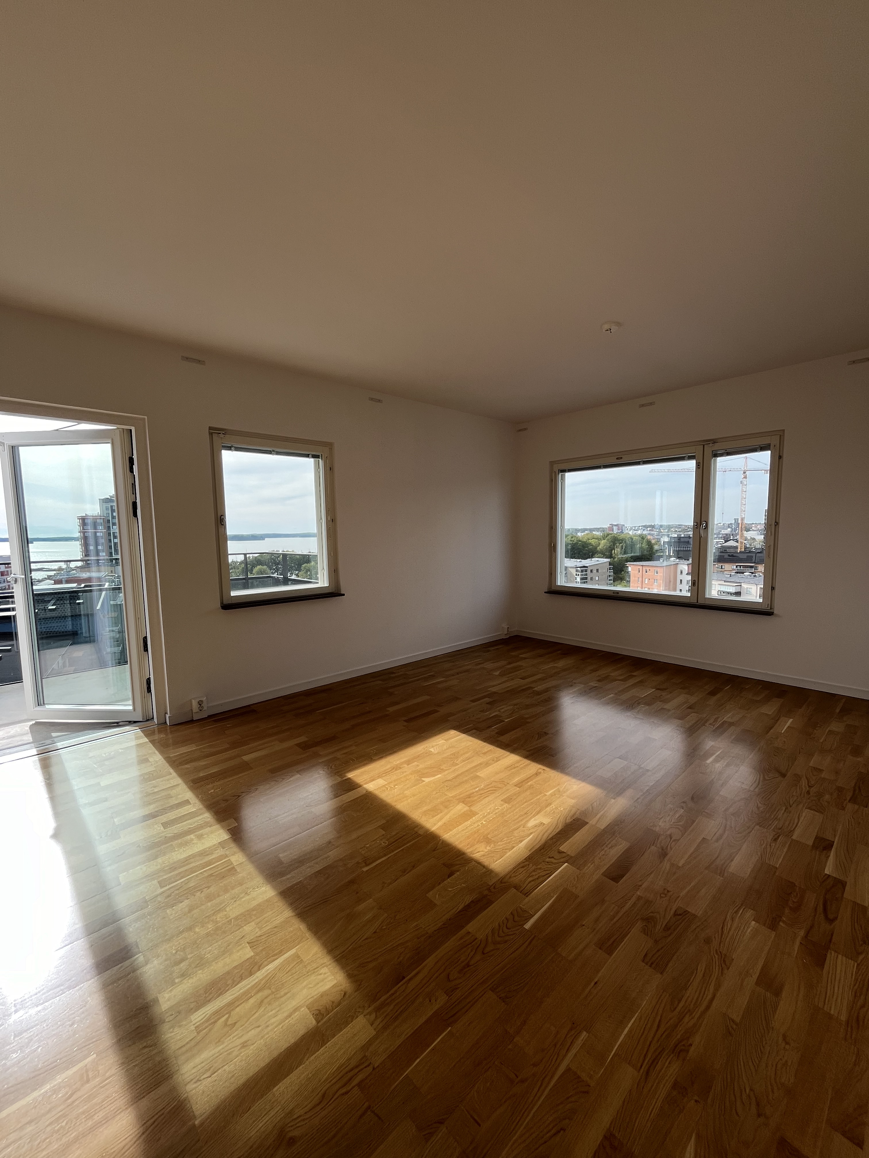 Genuagatan 7, Västerås