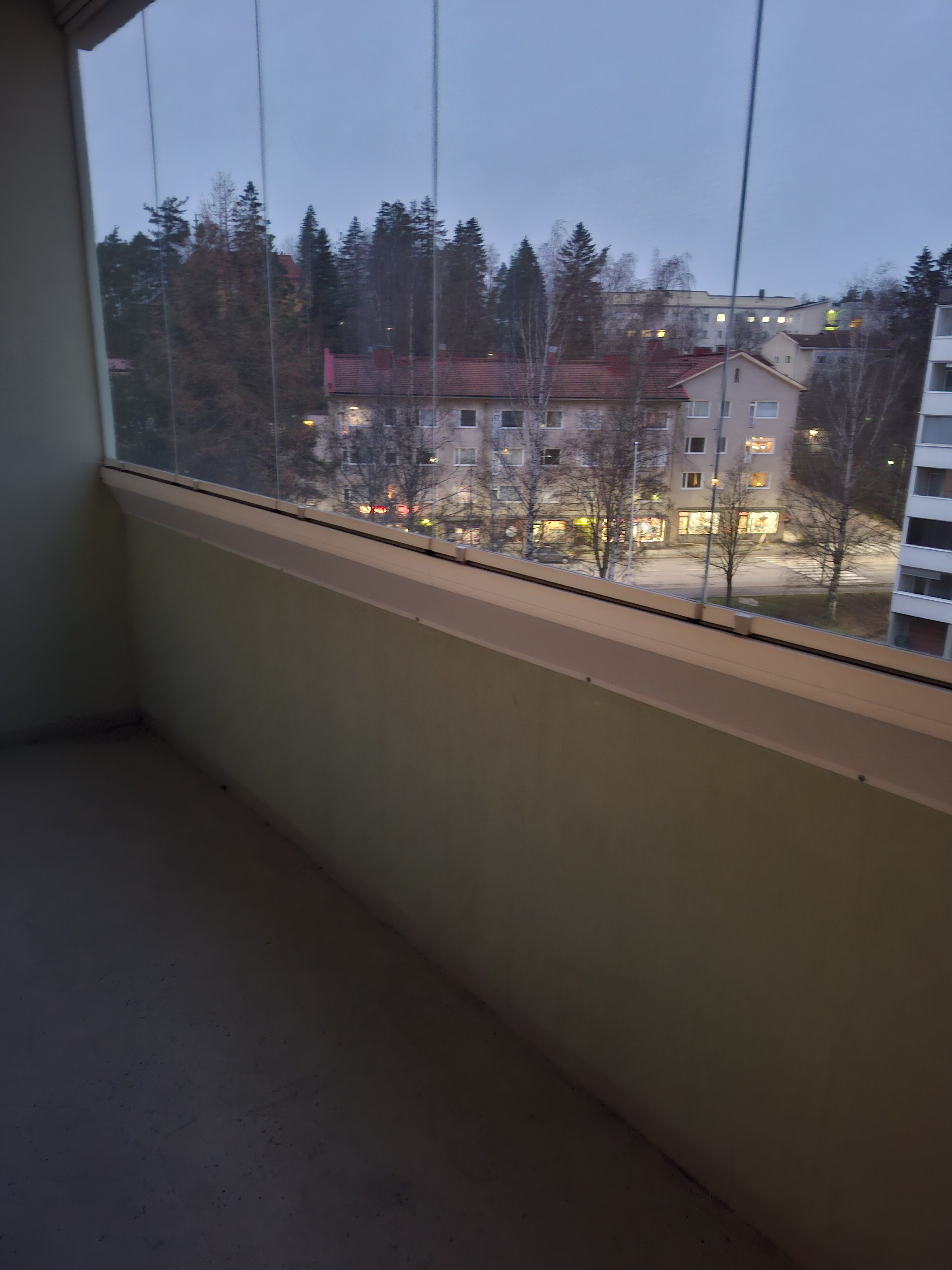 Vuokrattavana siisti yksiö  parvekkeella ja vaatehuoneella. Hyvä taloyhtiö 3