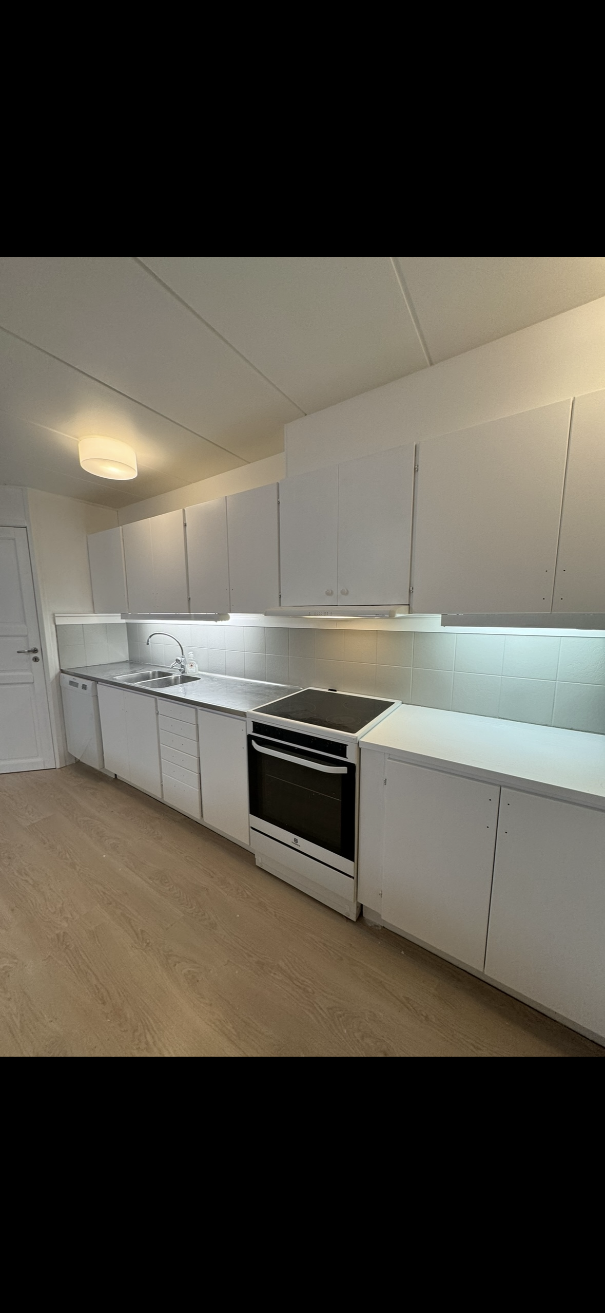 6 rok · 140 m² i Norsborg – bild 7