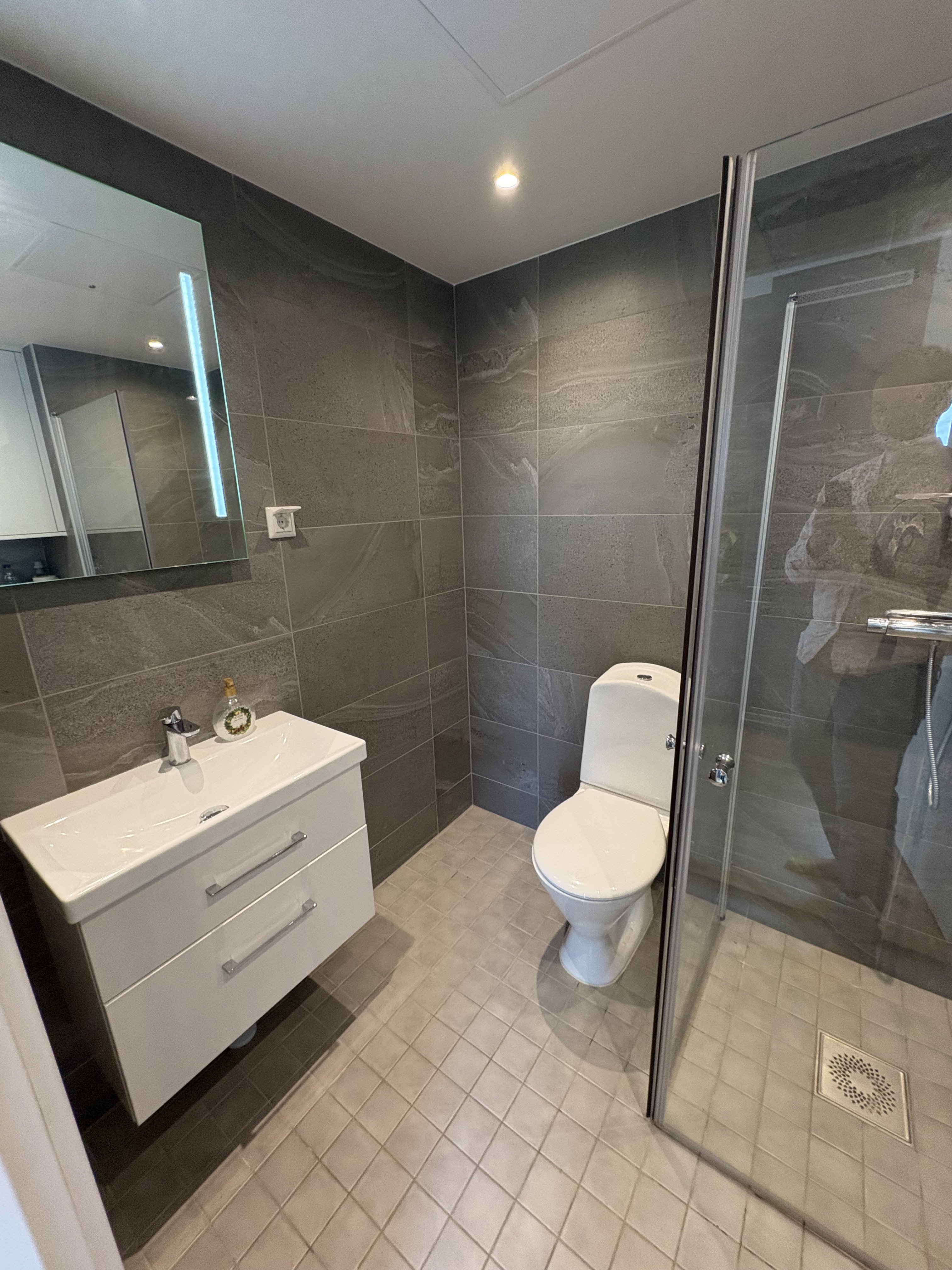 2 rum och kök, Hässelby — 10 746 kr/mån — bild 3