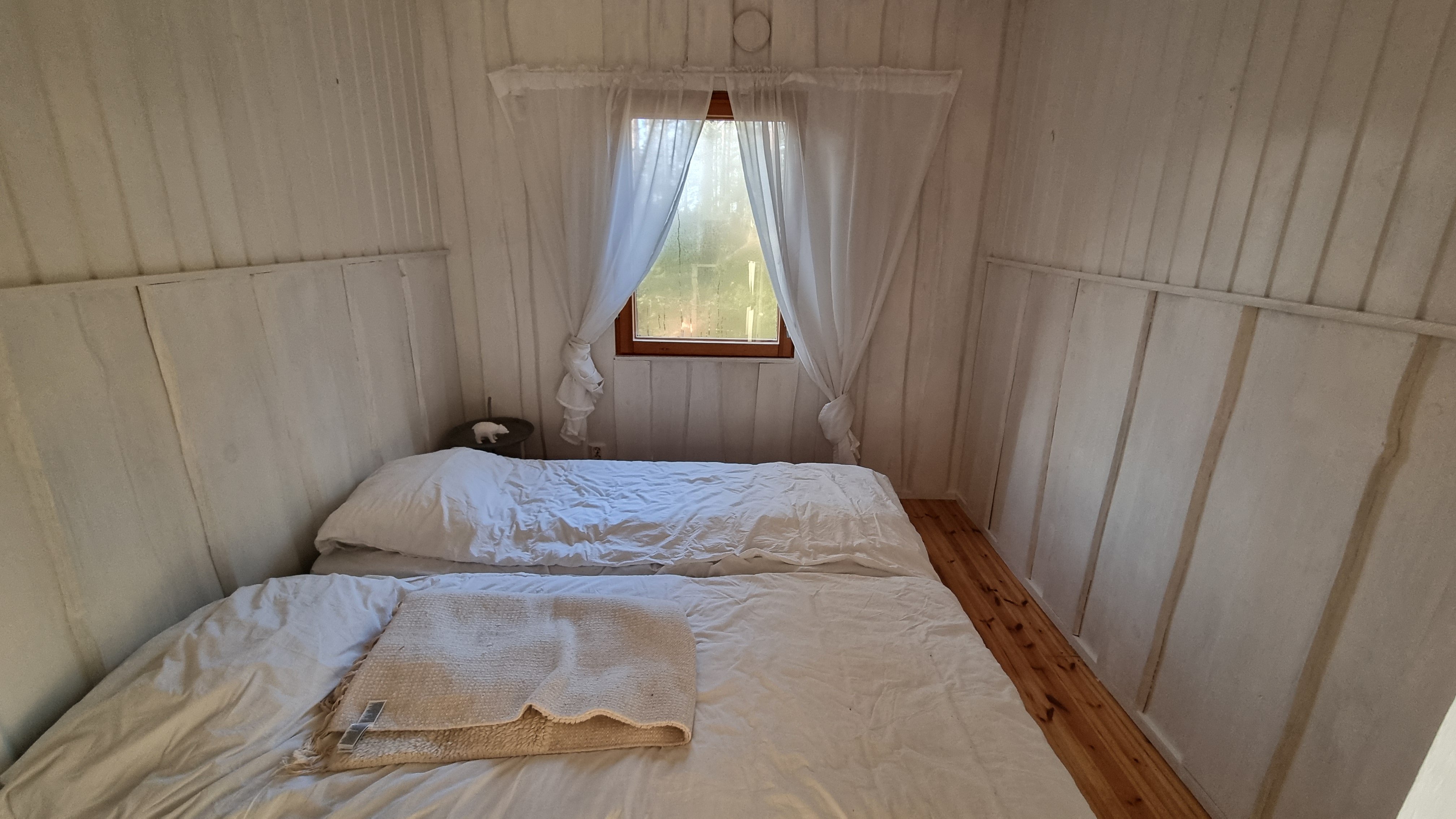 Viihtyisä mökki saaristossa 2