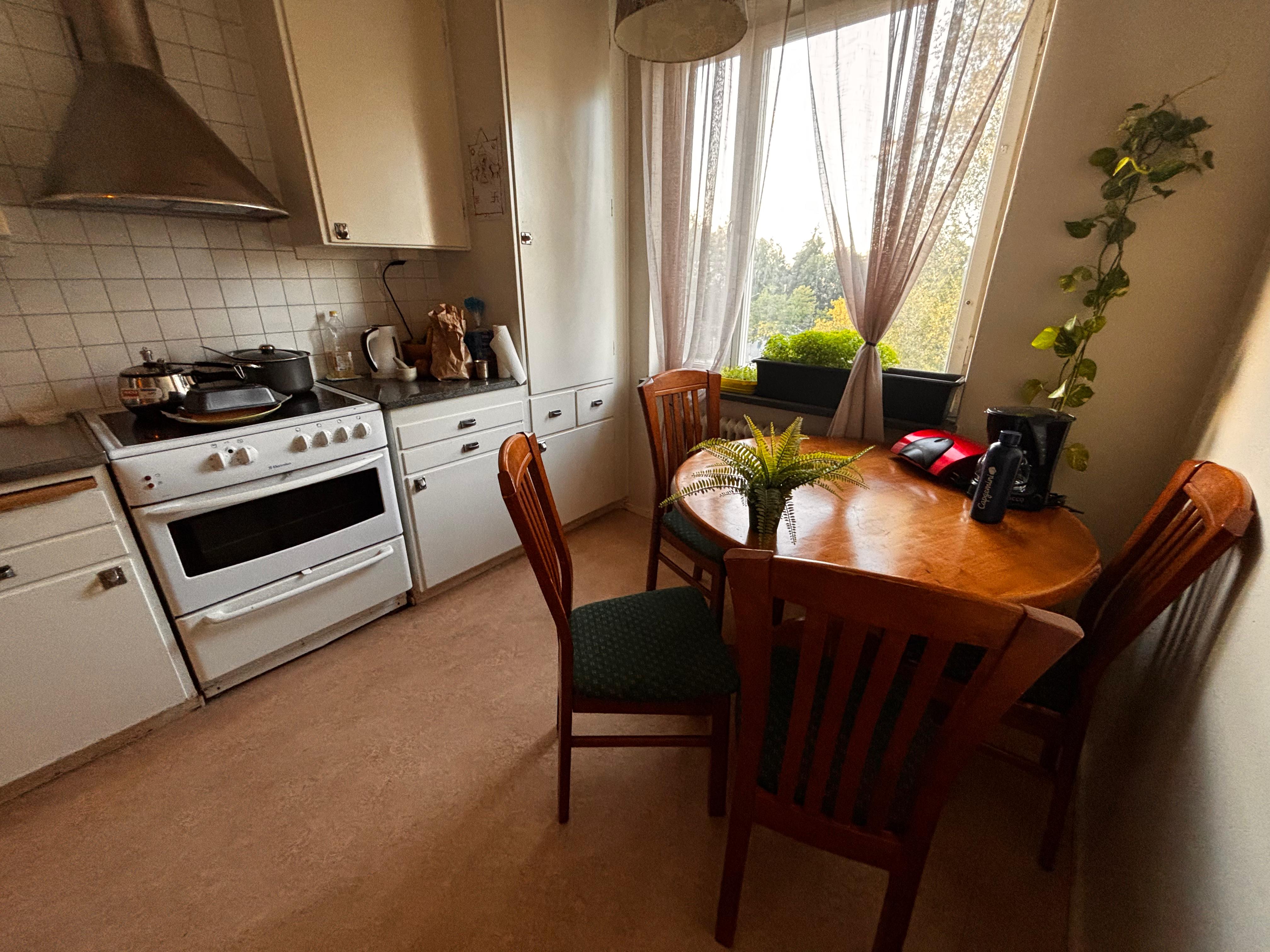 Astrakangatan, Hässelby — photo 5