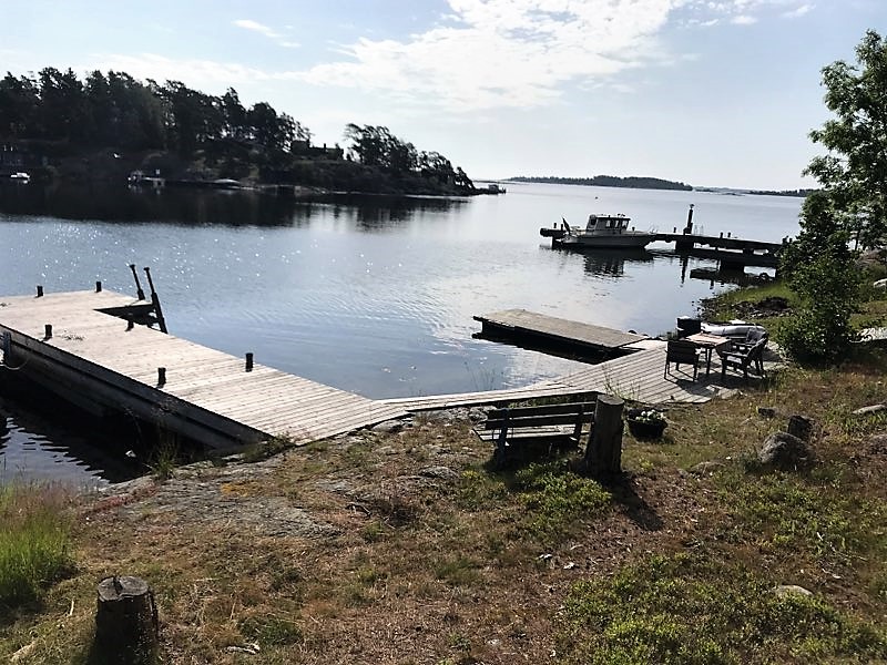 Granholmen i Stockholm skärgård sjötomt med egen brygga Qasa