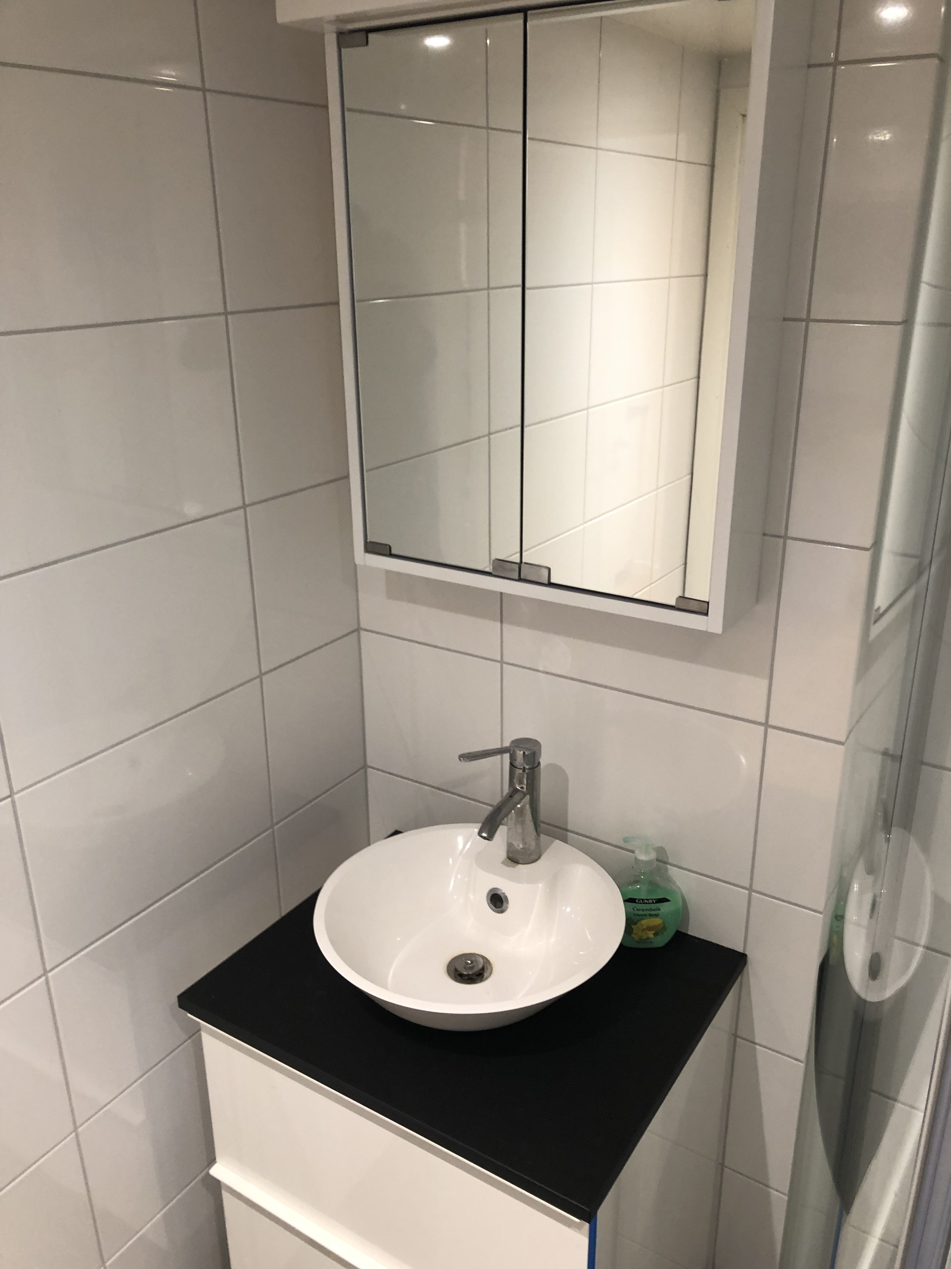 Hus – Täby kyrkby, Byle - Fler