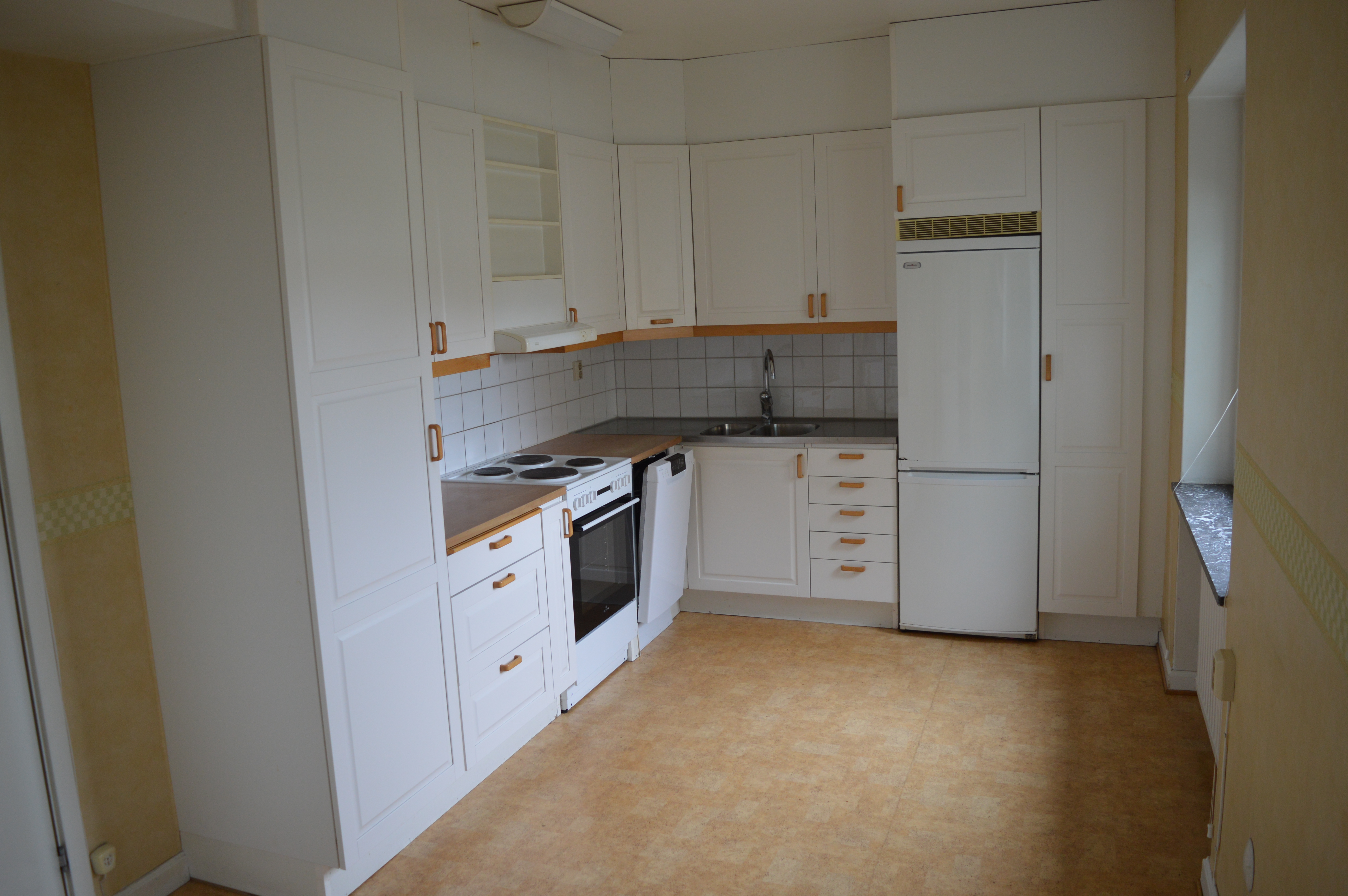 3 rok · 100 m² i UDDEVALLA – bild 2