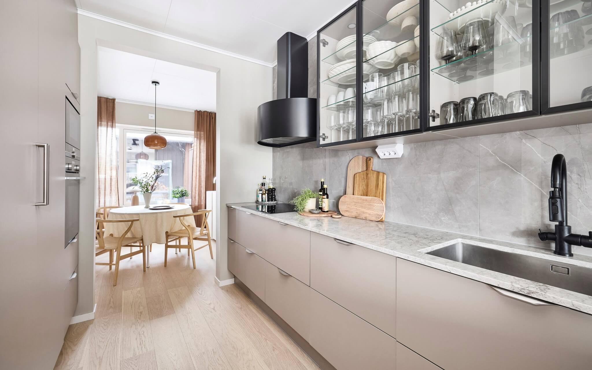Radhus, 5 rooms, 140 sqm, Bankeryd