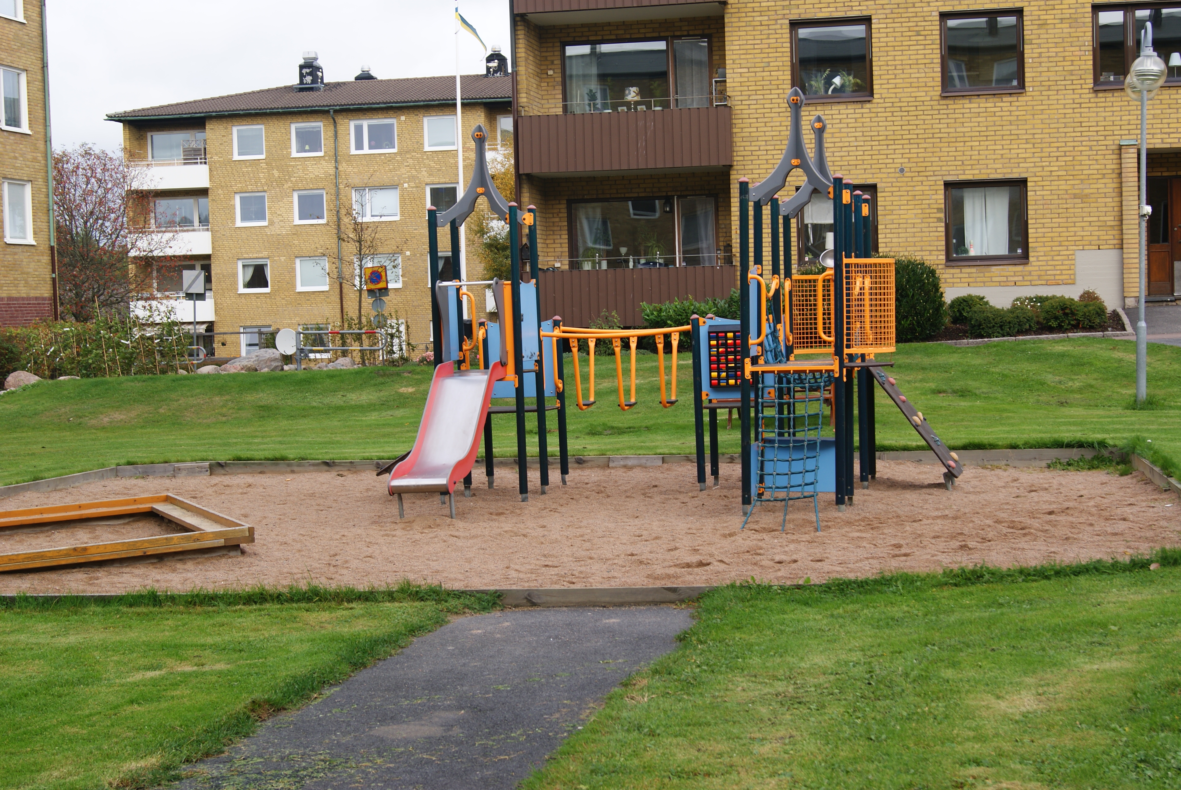 3 rum och kök, Biskopsgården, 8 677 kr/mån, bild 3
