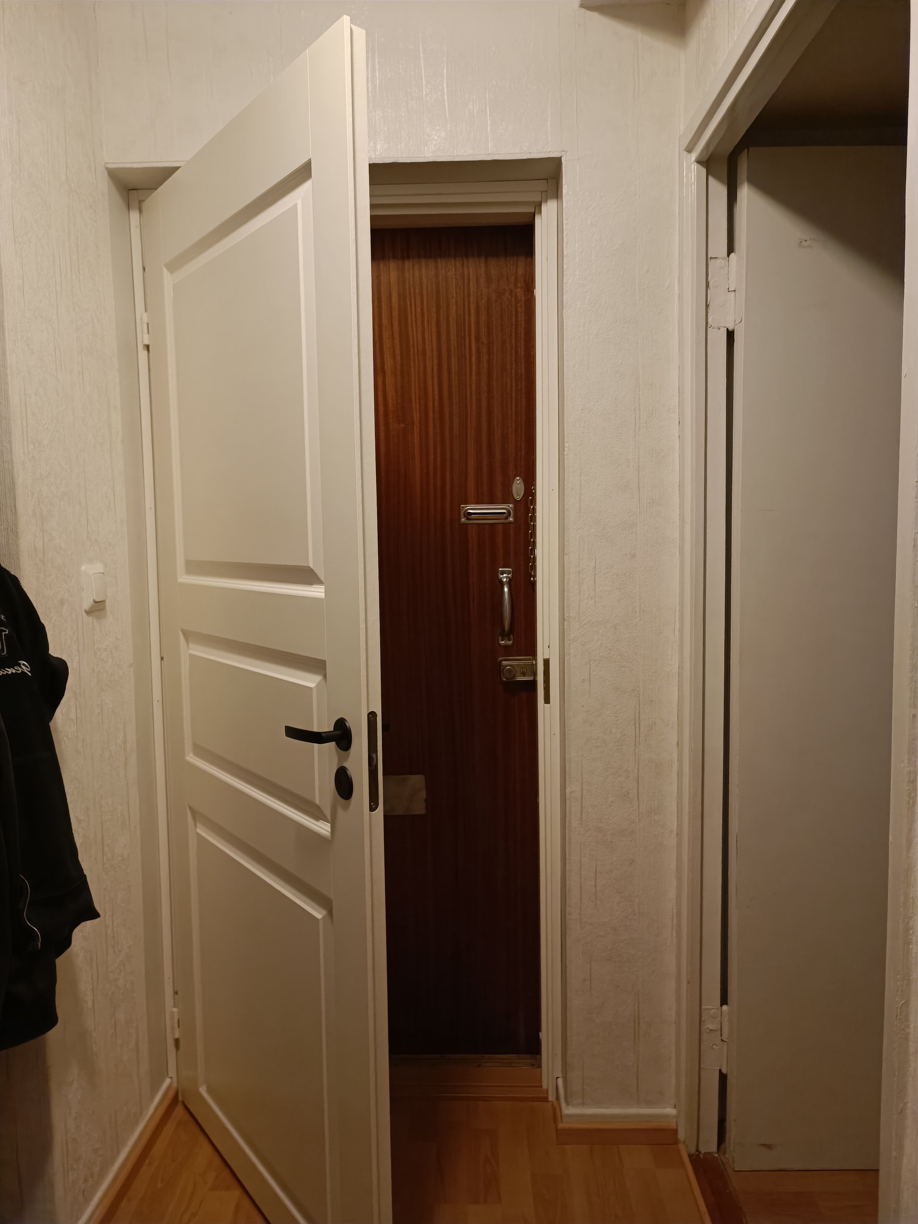 Valoisia kulma huoneisto hyvältä paikalta 2