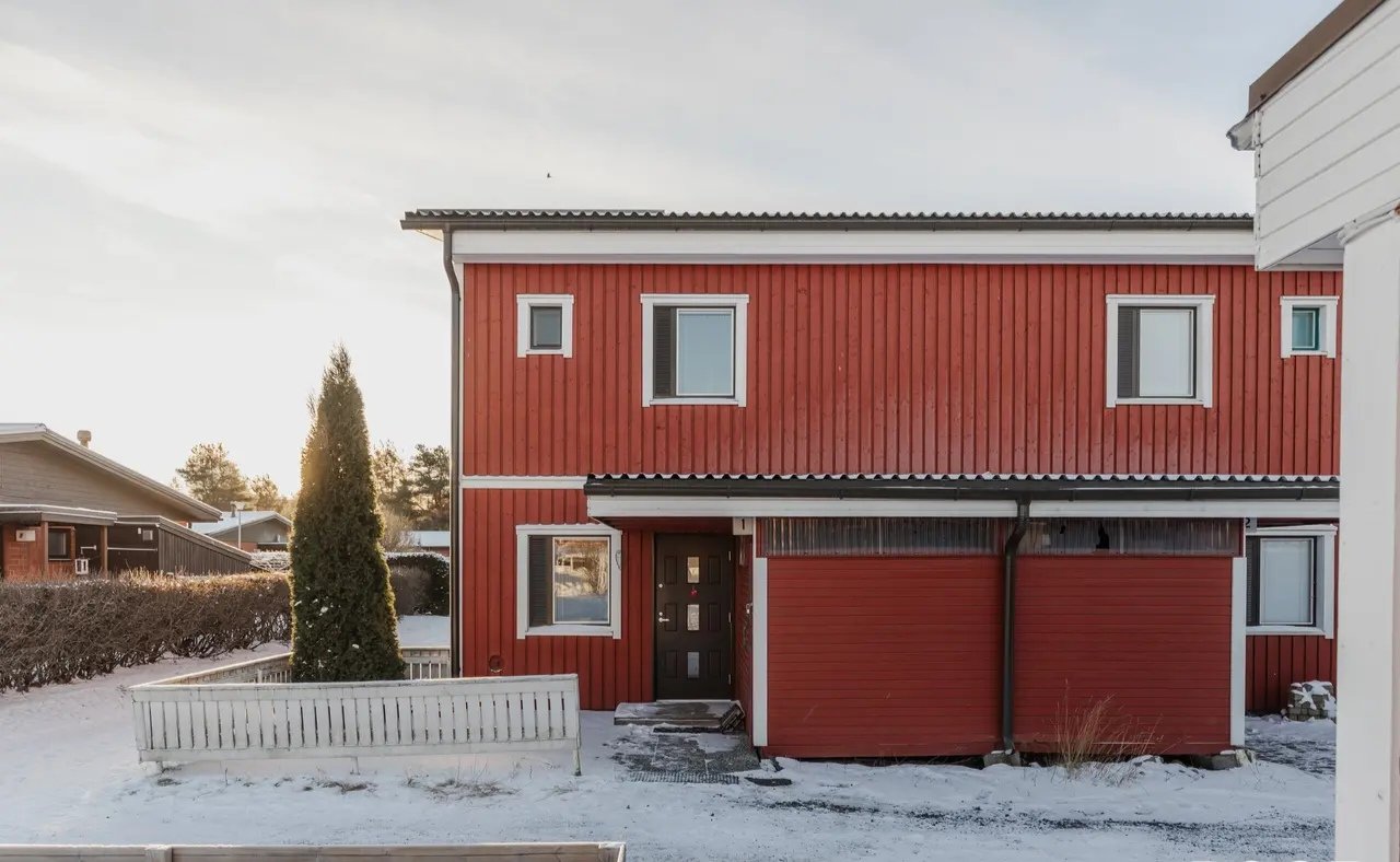 Päätykolmio rivitaloalueelta Pormestarinluodosta 1