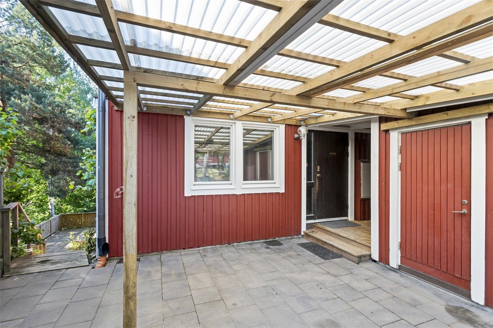 Radhus, 6 rooms, 140 sqm, Tumba