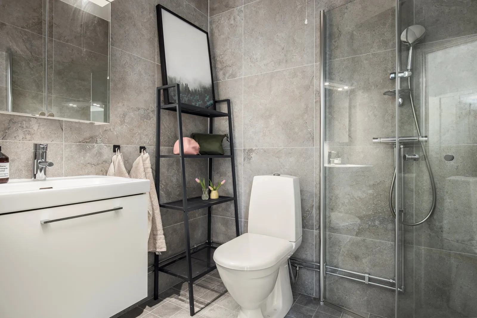 5 rok · 103 m² i Älvsjö – bild 3