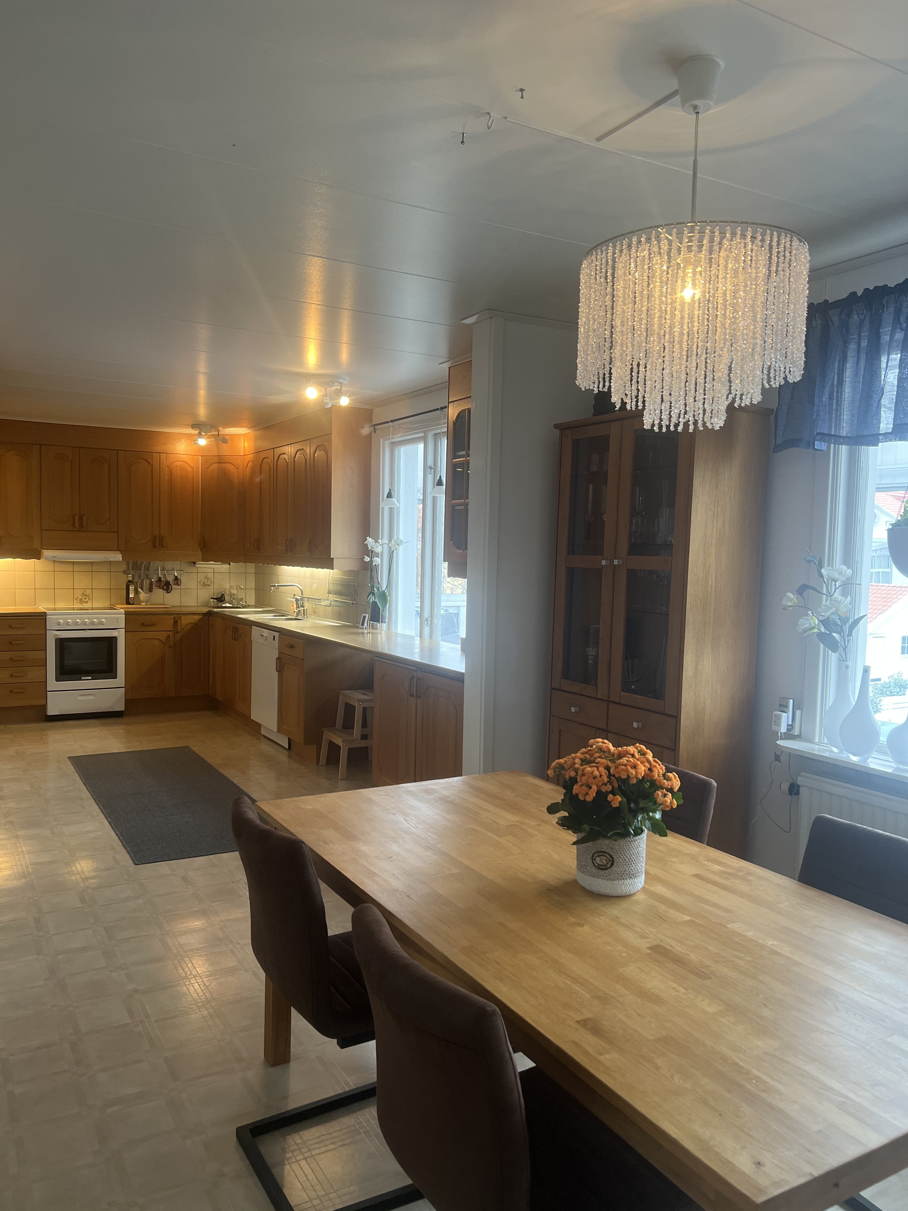 Lägenhet, 4 rooms, 121 sqm, Lidköping