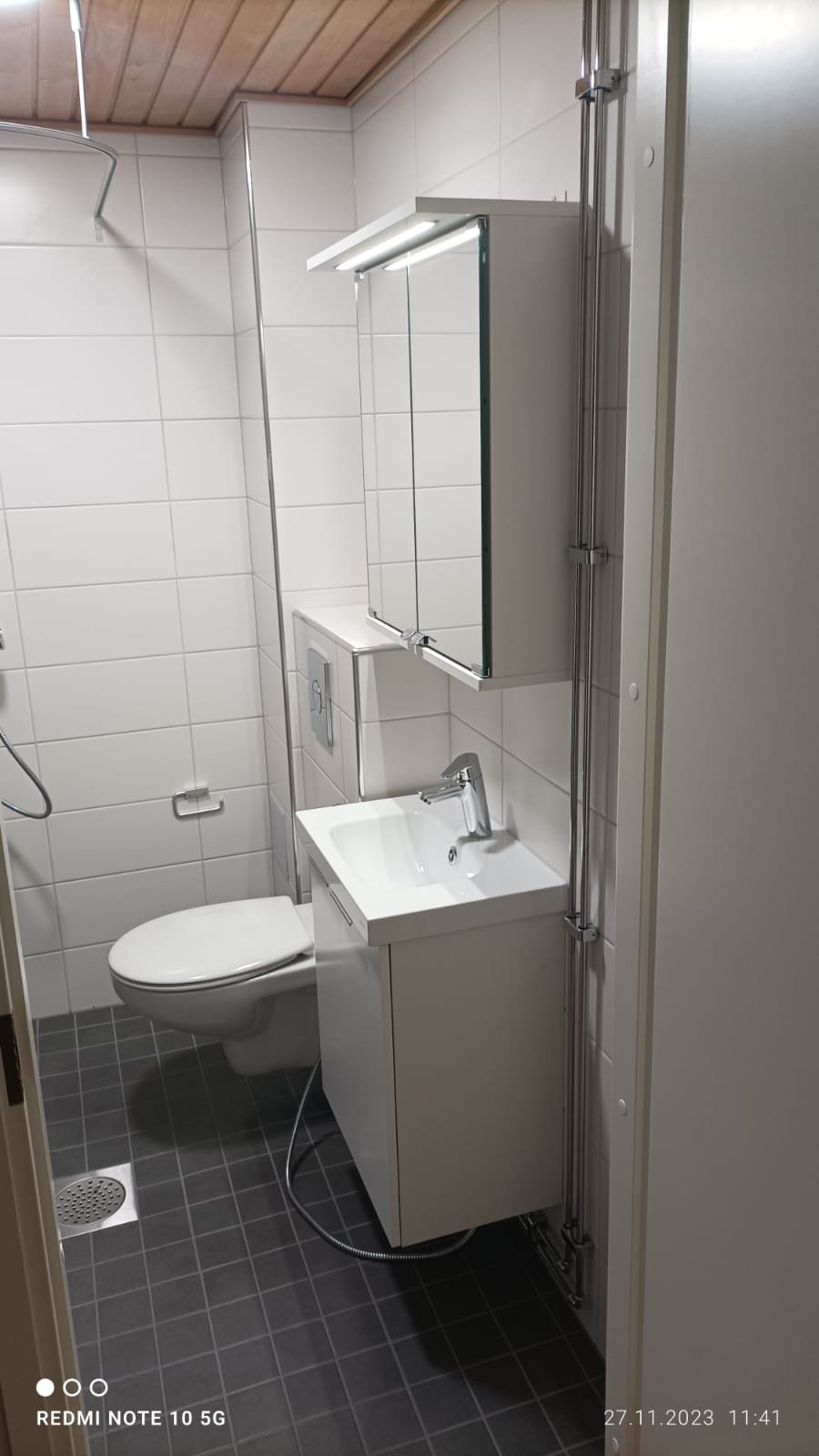 Valoisa pieni kolmio  Kajaanin yläkaupungilla 5