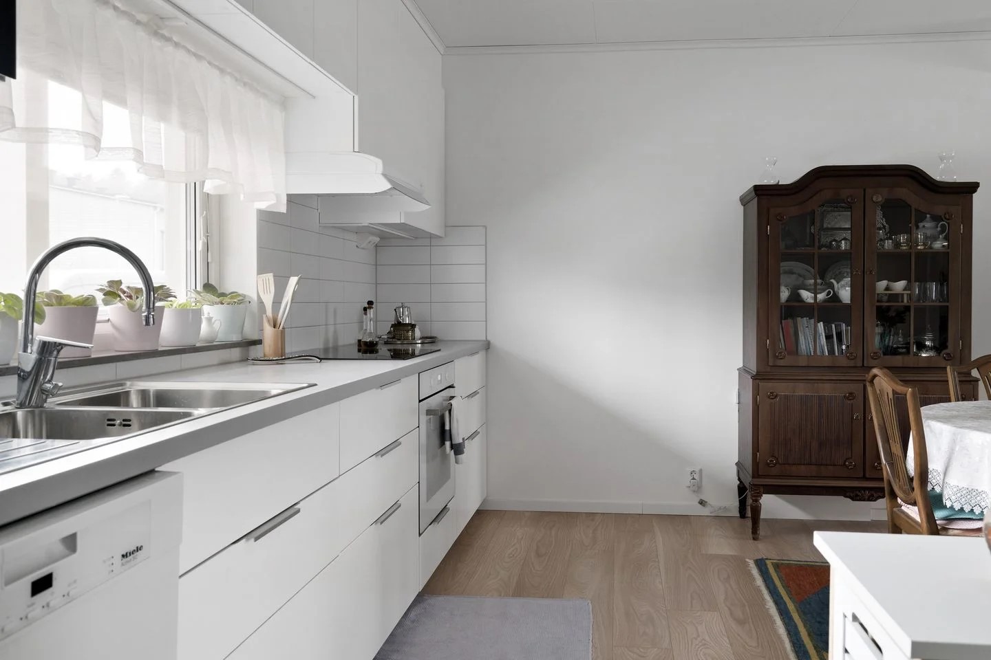 Bandtraktorgatan , Angered — photo 4