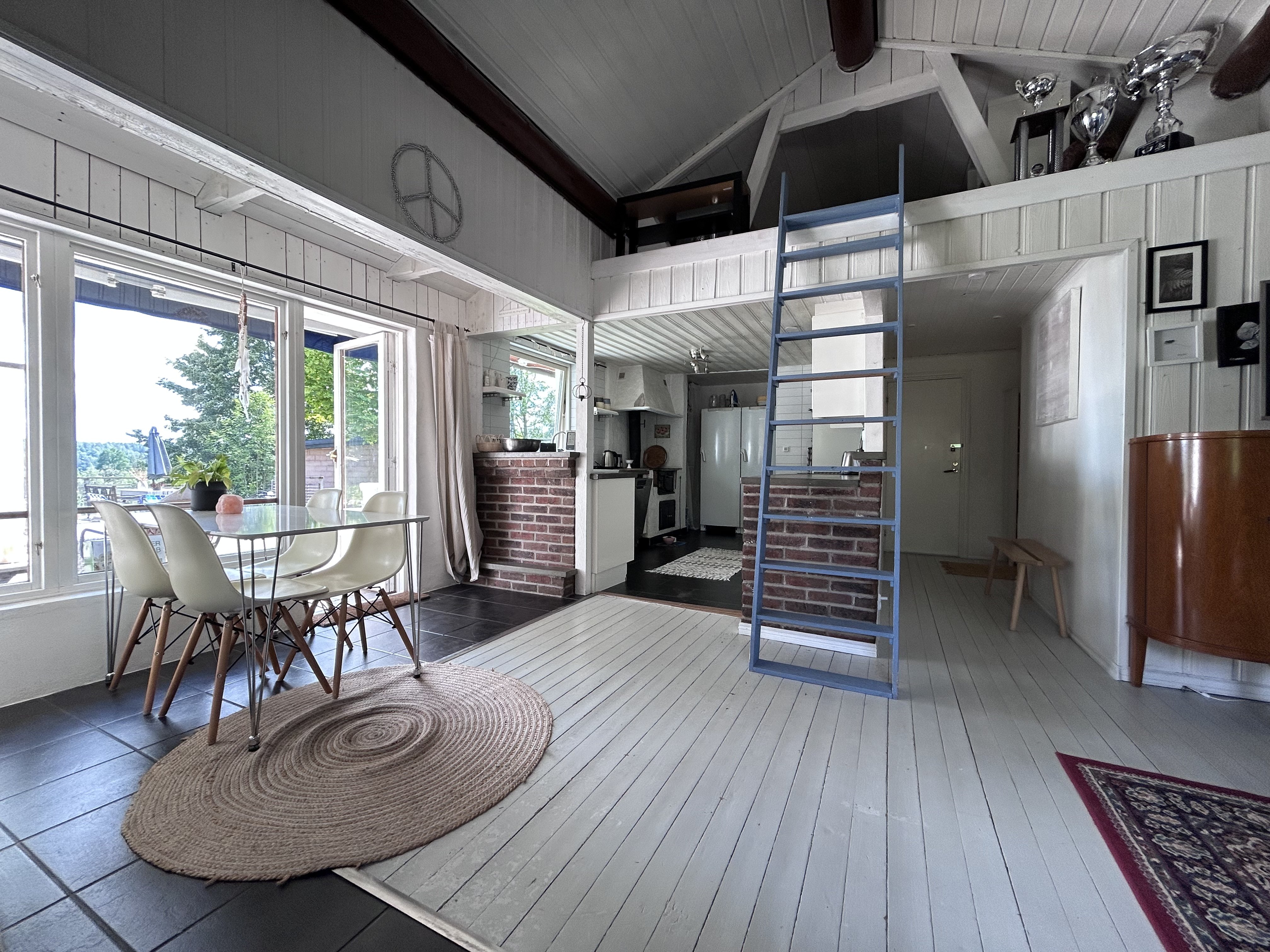 Stuga, 3 rooms, 90 sqm, Aplared