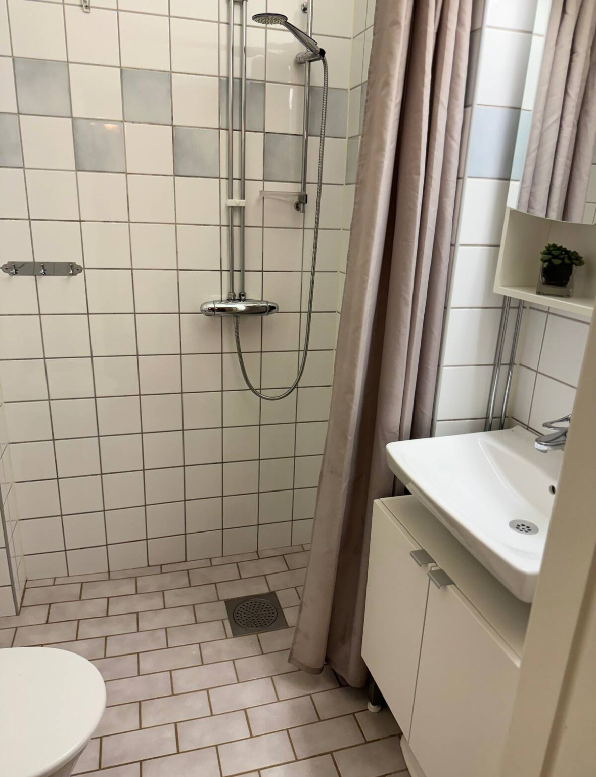 2 rum och kök, Norrmalm, 15 900 kr/mån, bild 2