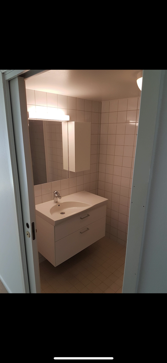 Hanstavägen, Kista — photo 2