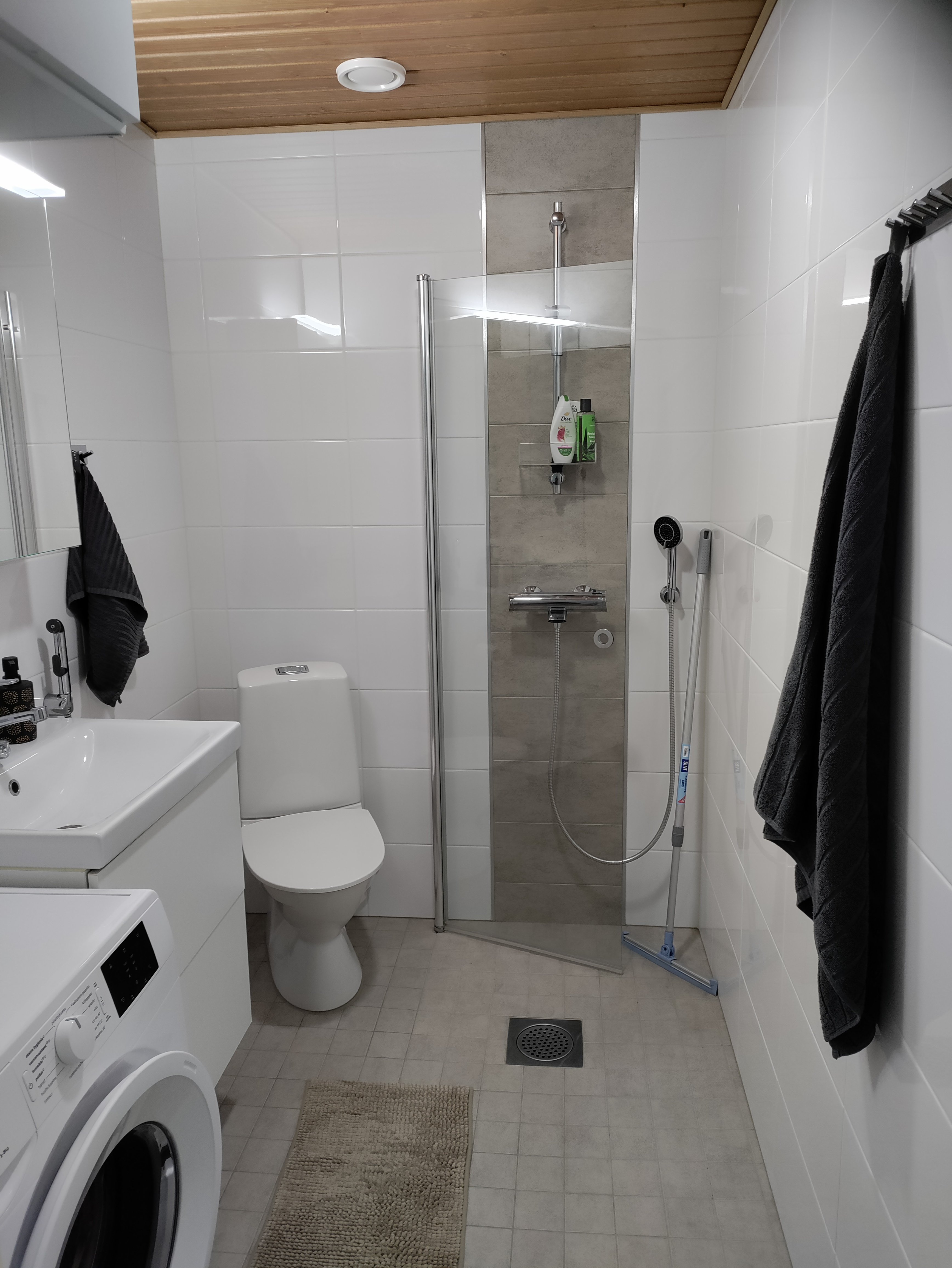 Valoisa 27m2 yksiö lasitetulla parvekkeella Penttilassä 630€/kk. 4