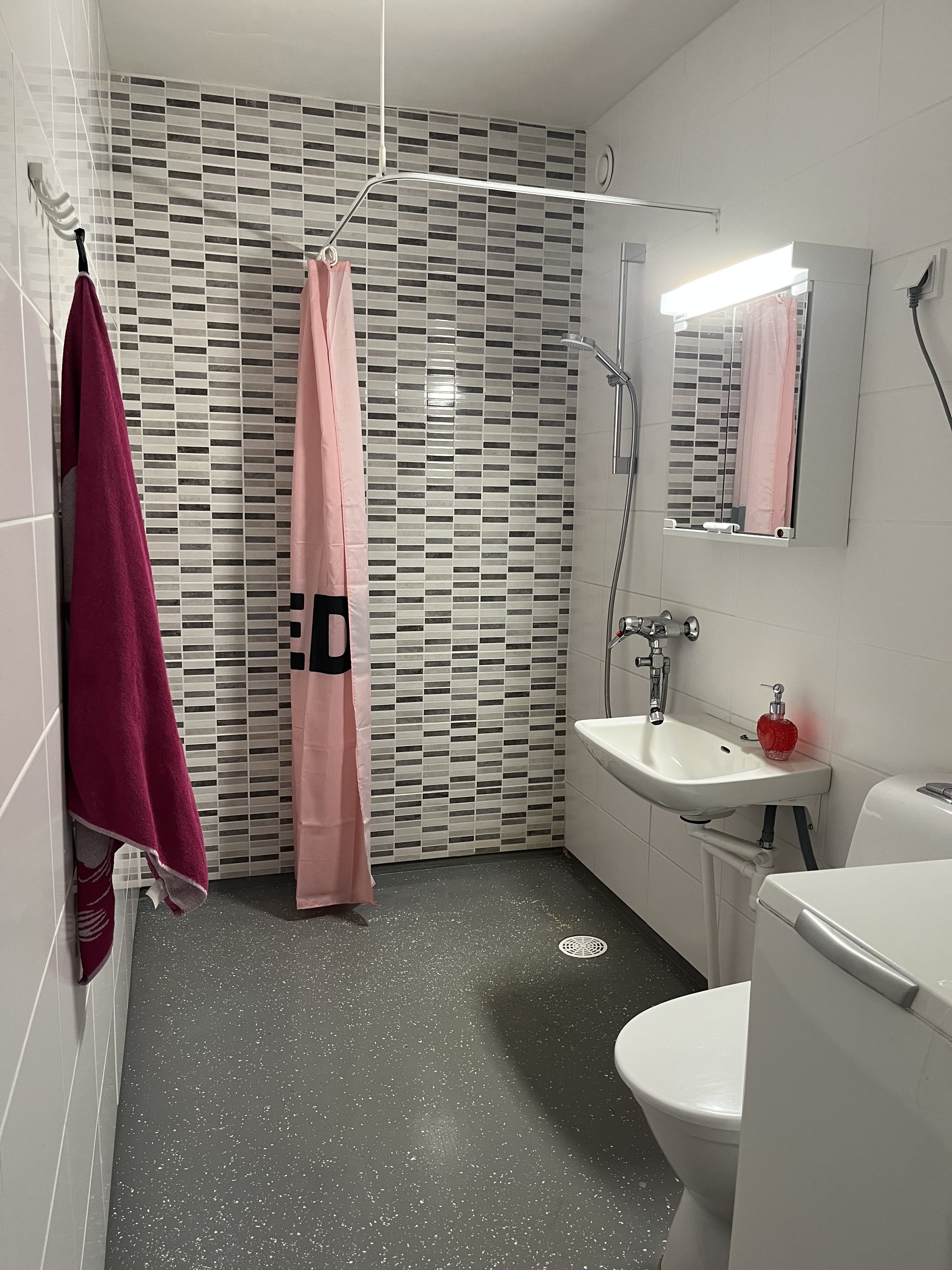 Vuokrattavana 13m² huone 2