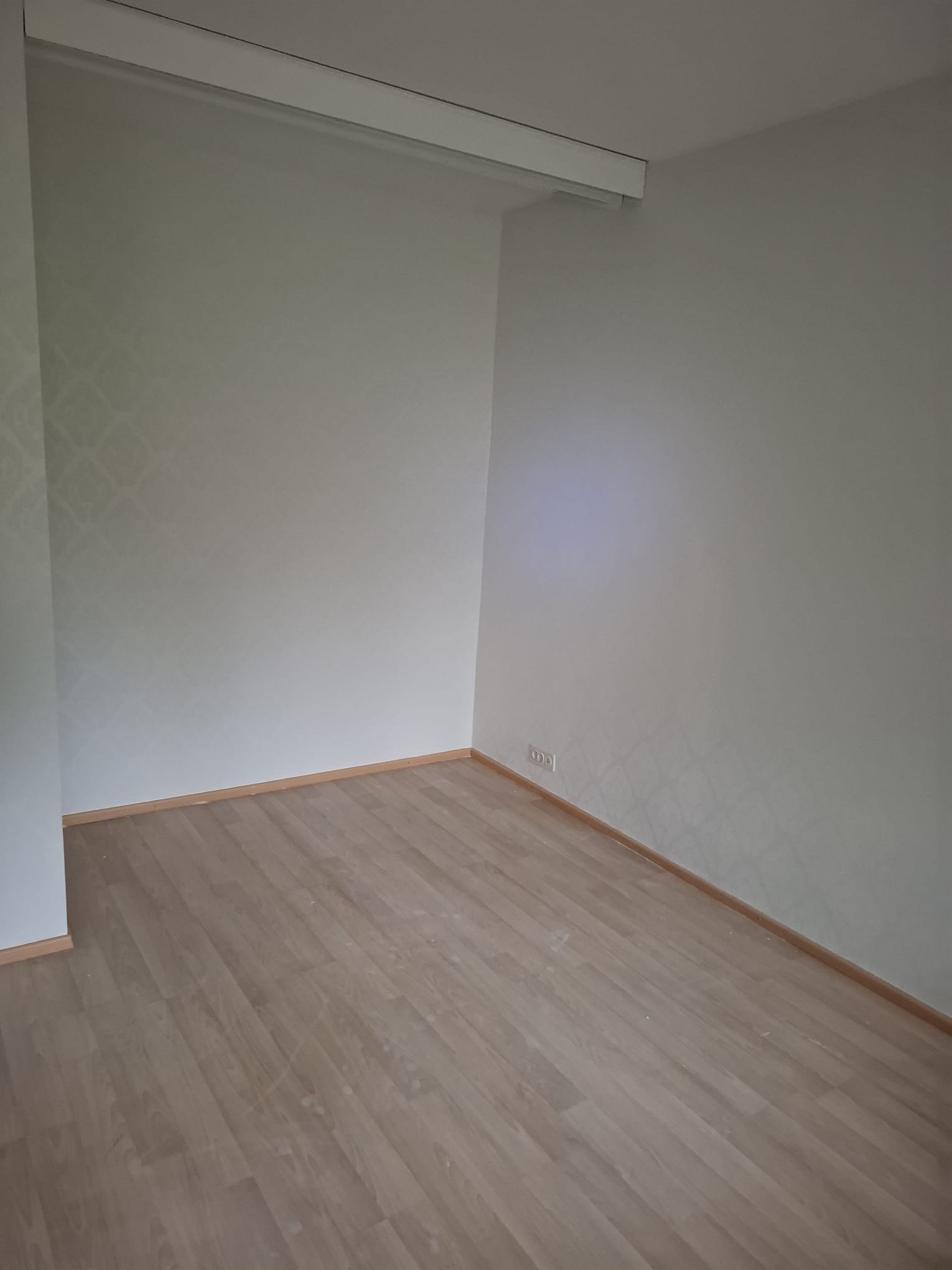 Vuokrataan Kouvolan Kuusankoskelta rauhalliselta alueelta kookas yksiö 31m2 + parveke 2