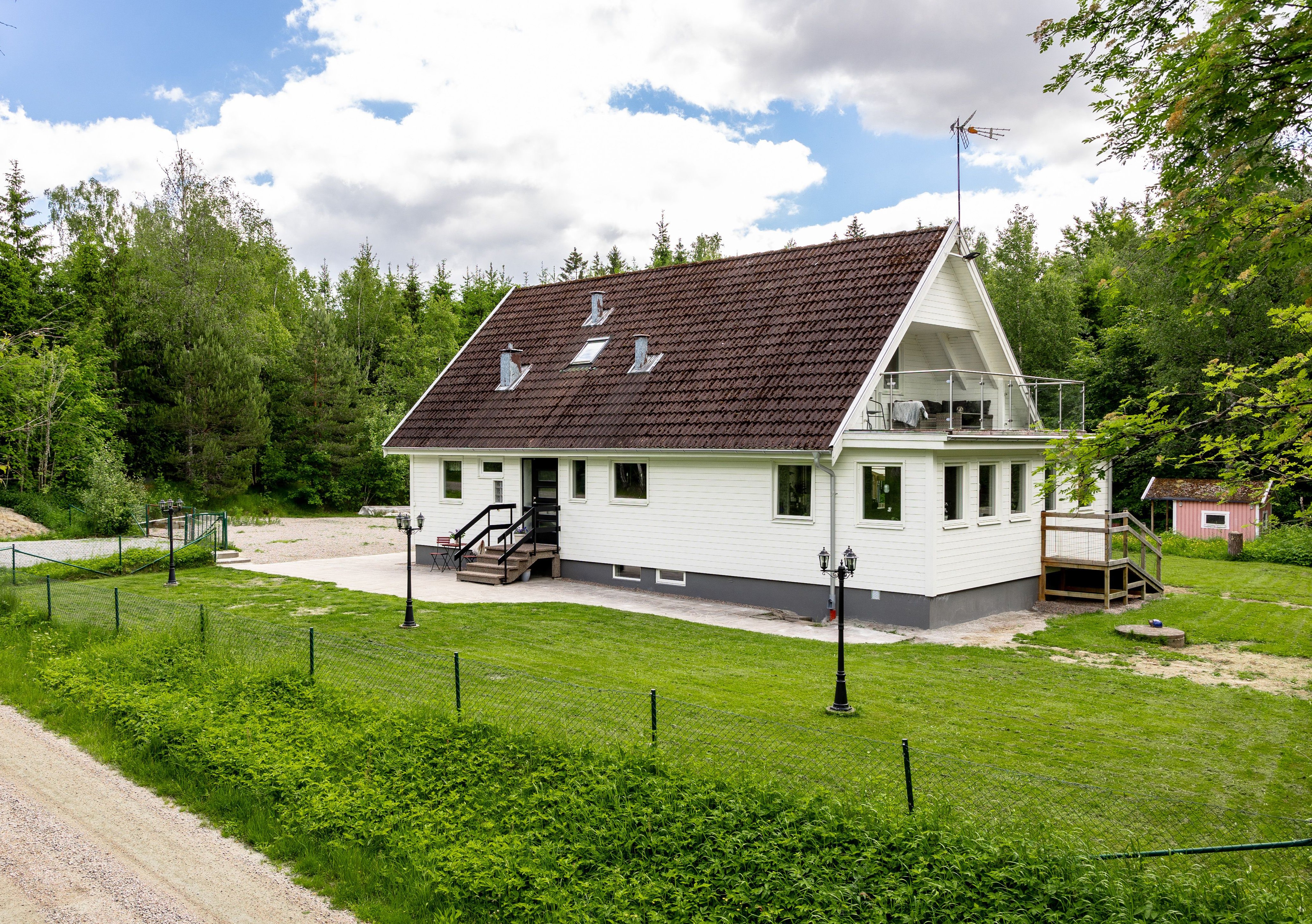 8 rooms · 176 m² in Alvesta