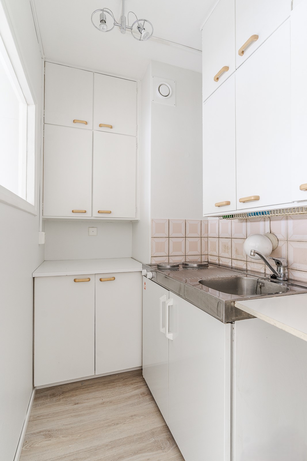 Furnished studio / Kalustettu yksiö 4