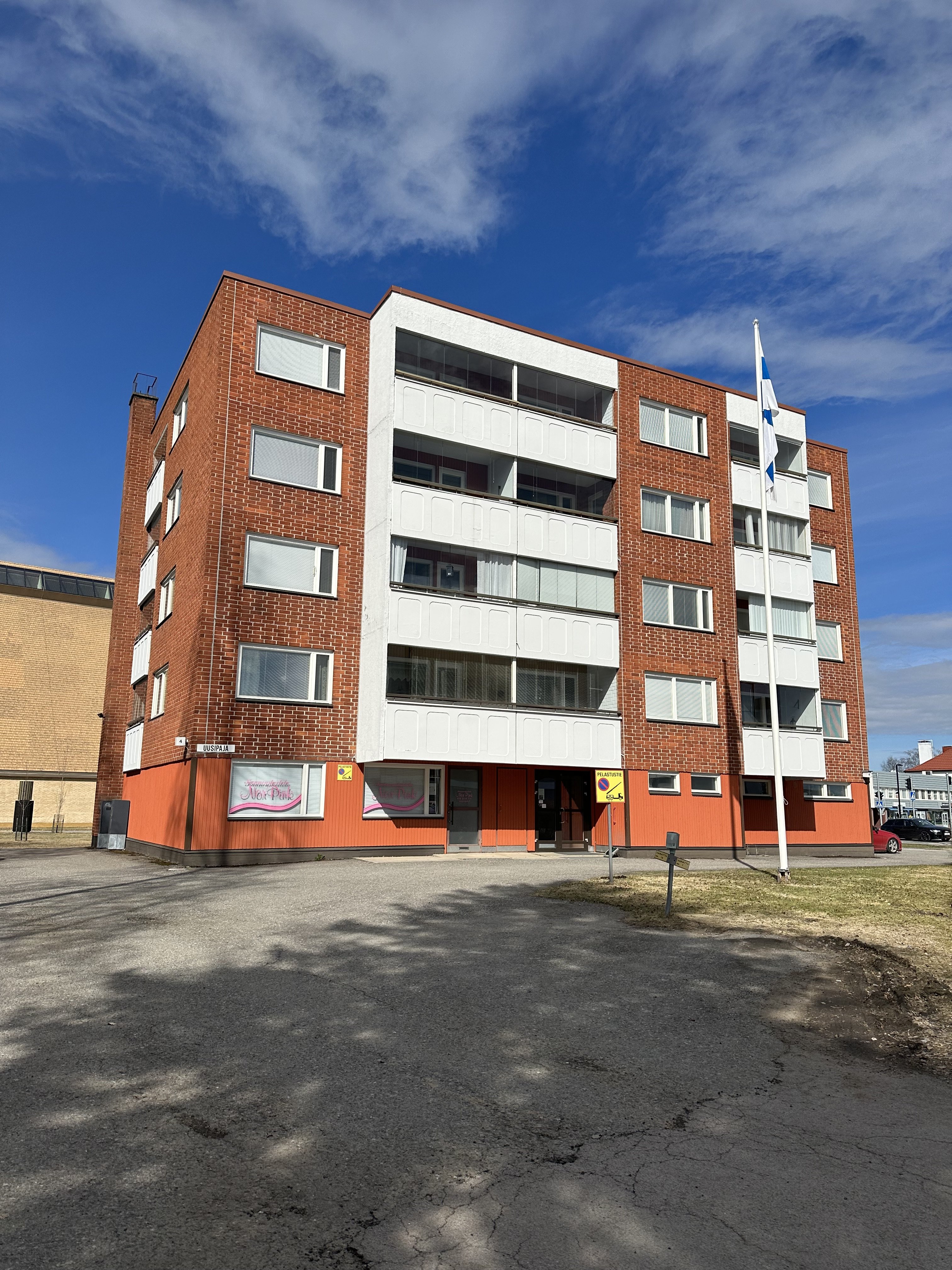 Ylimmän kerroksen yksiö Ylivieskan keskustassa 1