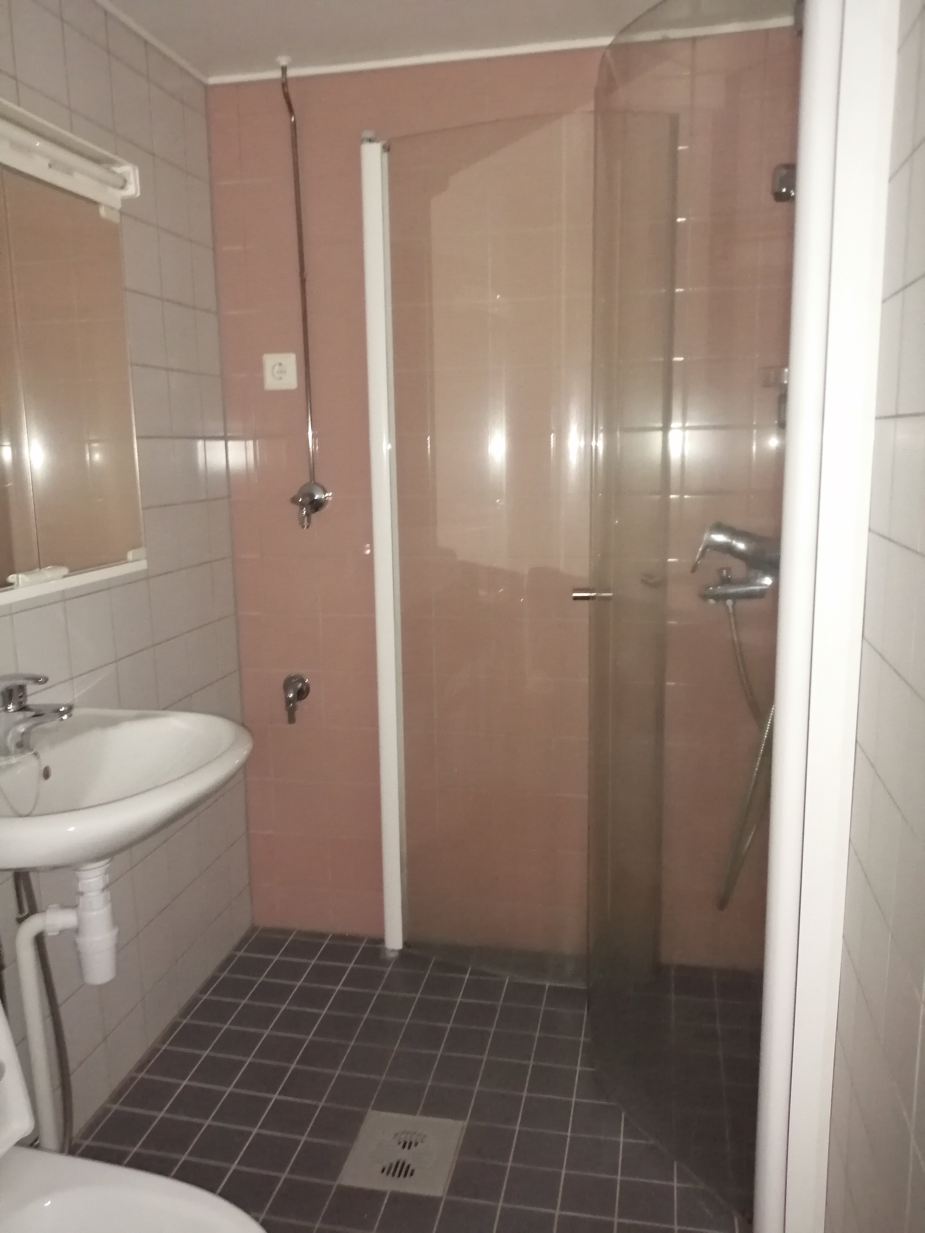 Ylimmän kerroksen yksiö keskustassa. 5