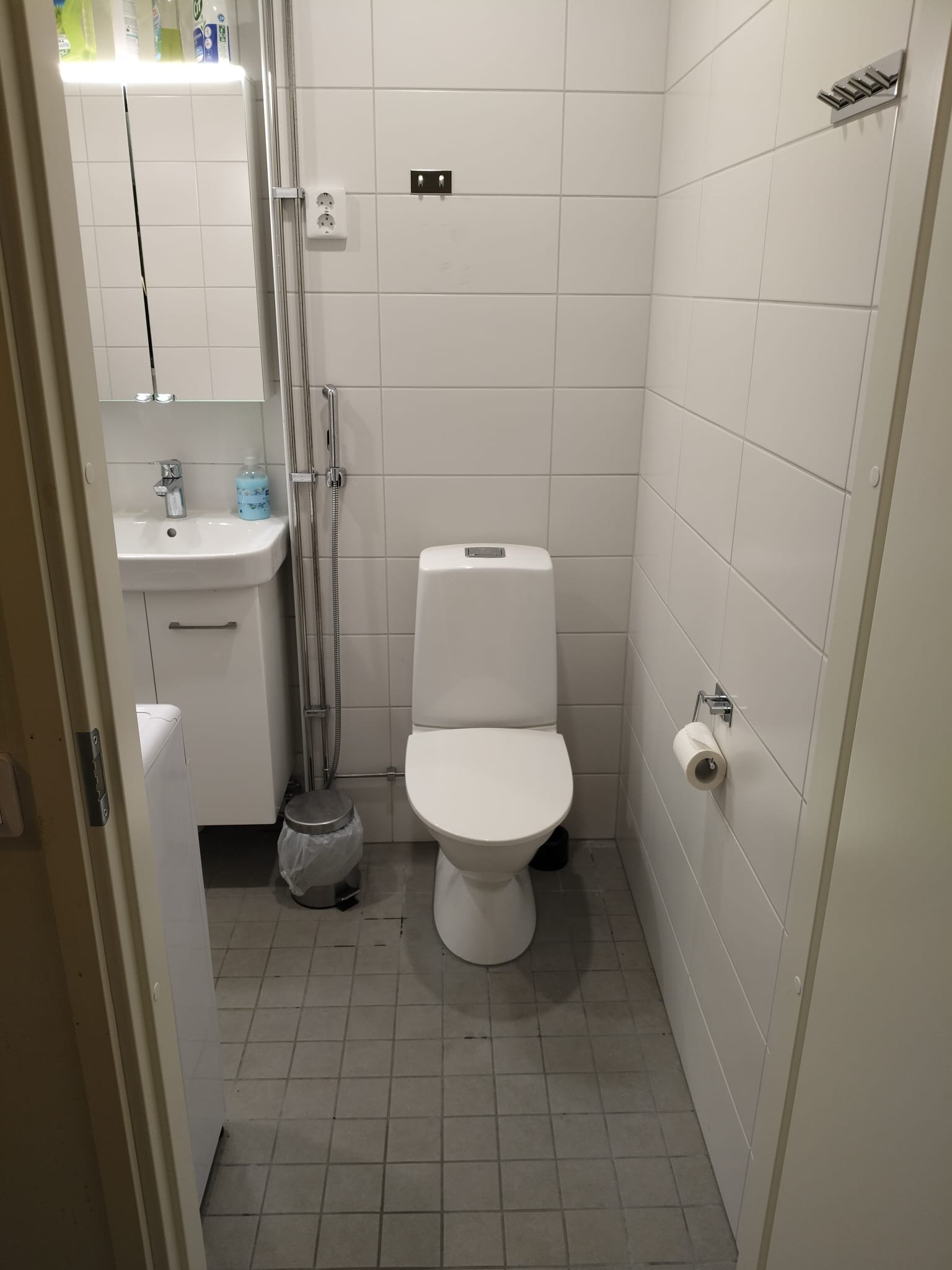 Yläkerran kaksio 5