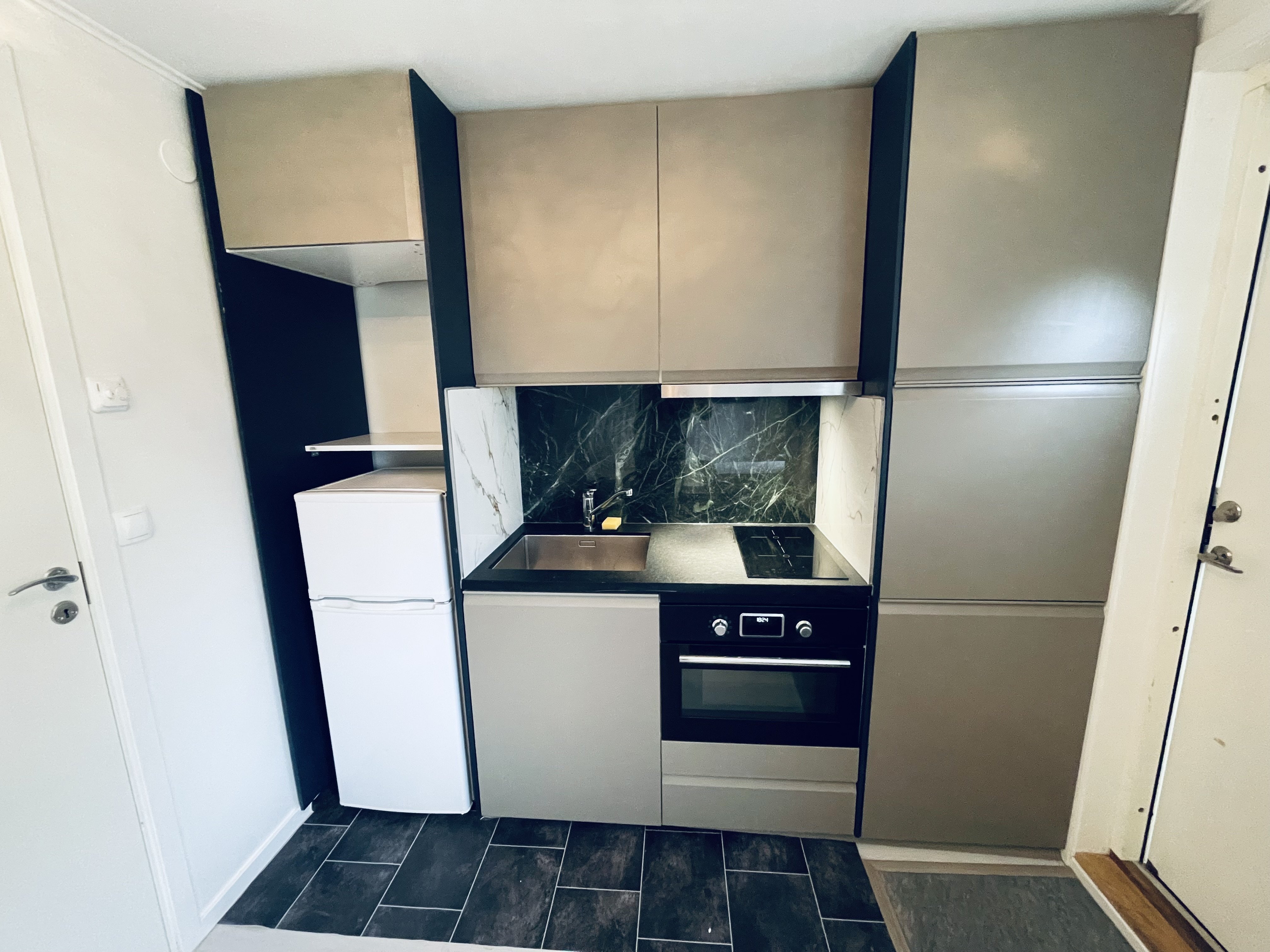 Villa/Hus, 1 rooms, 25 sqm, Hässelby