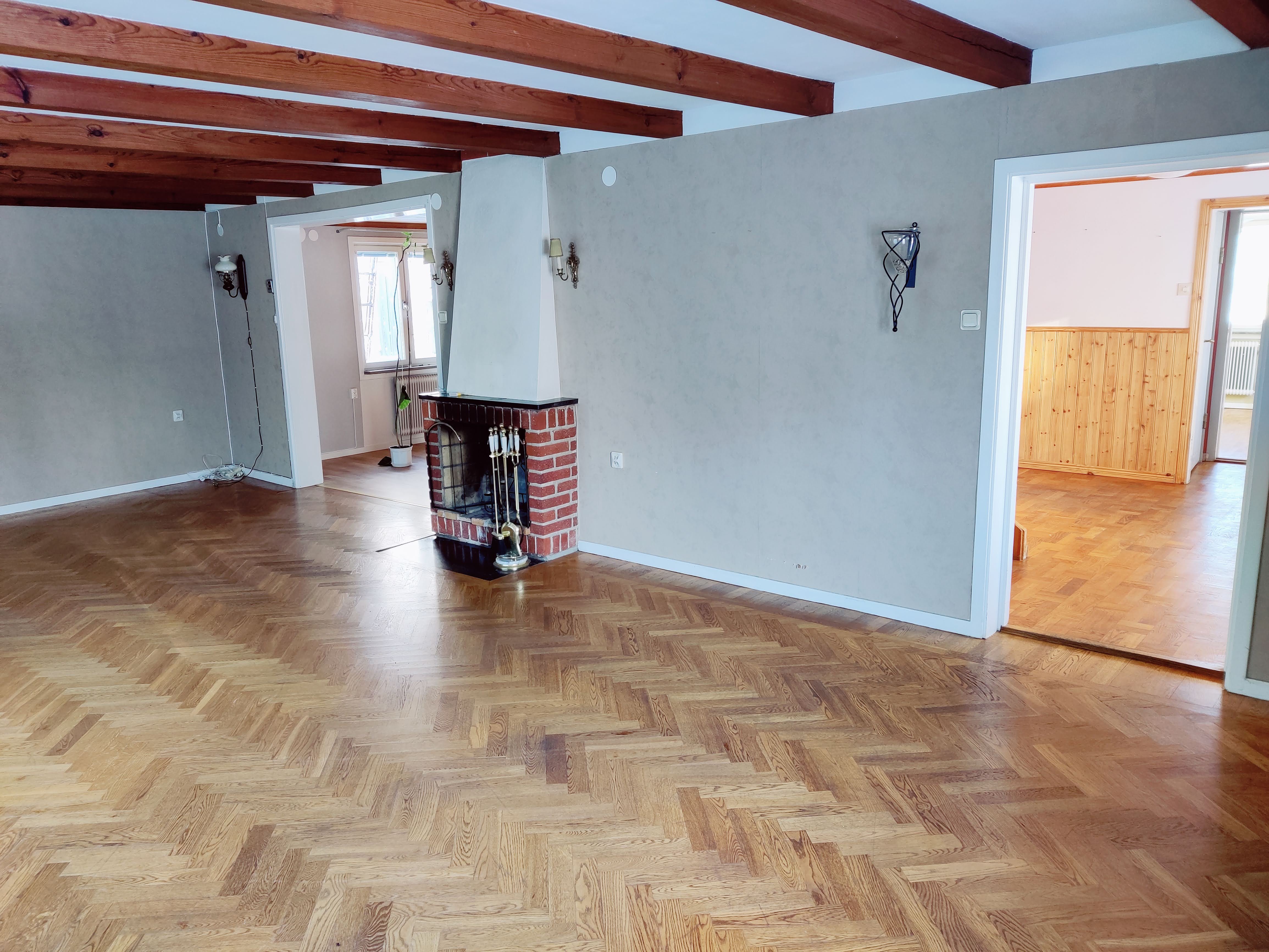 8 rok · 150 m² i Malmköping – bild 3