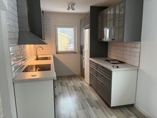 Lägenhet, 3 rooms, 130 sqm, Vikmanshyttan