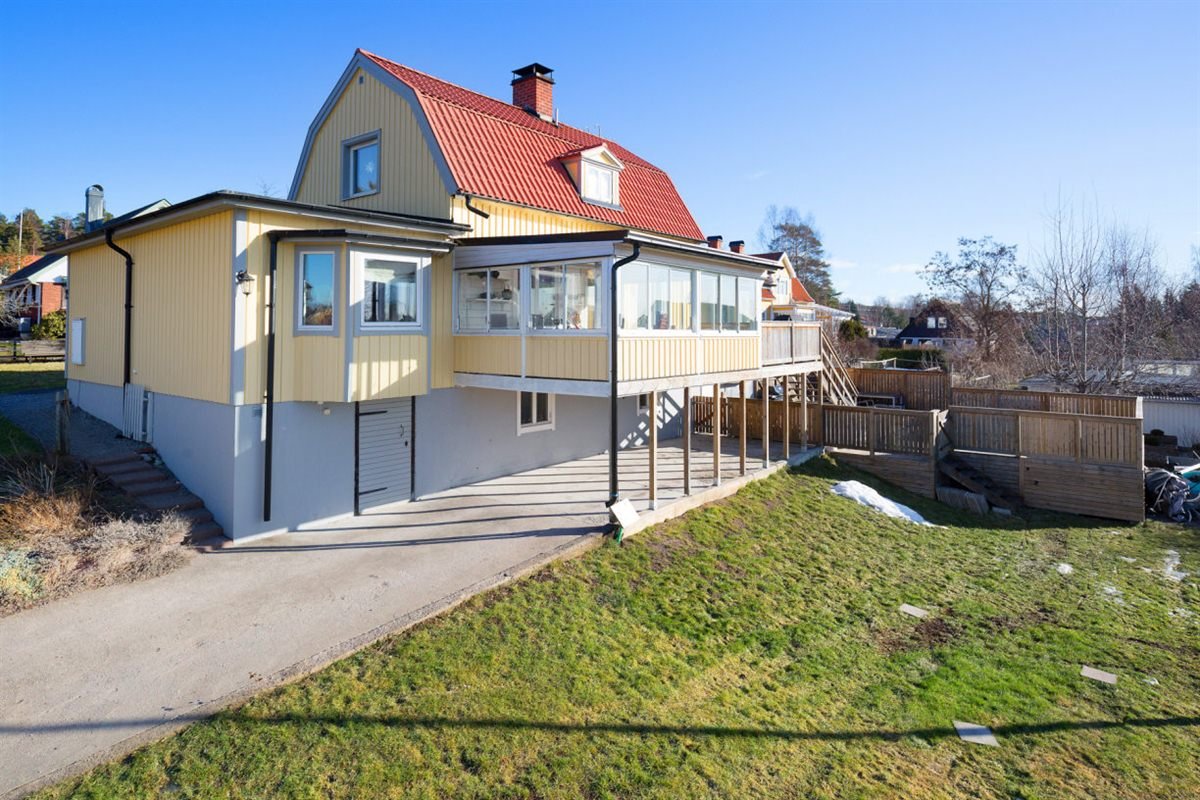 Куќа, 163 m², плац 163 m²