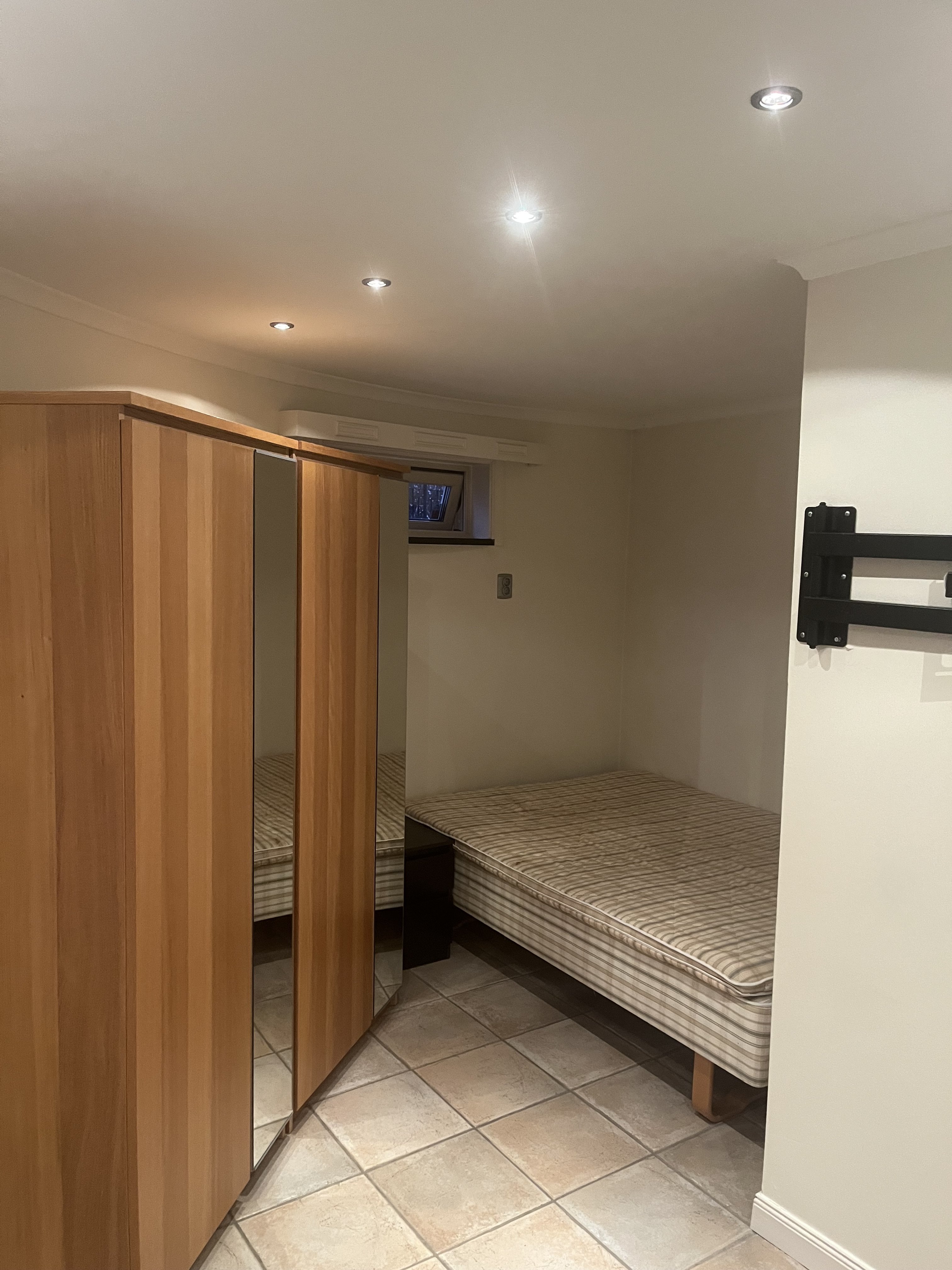 Essinge Högväg, Stockholm — photo 2