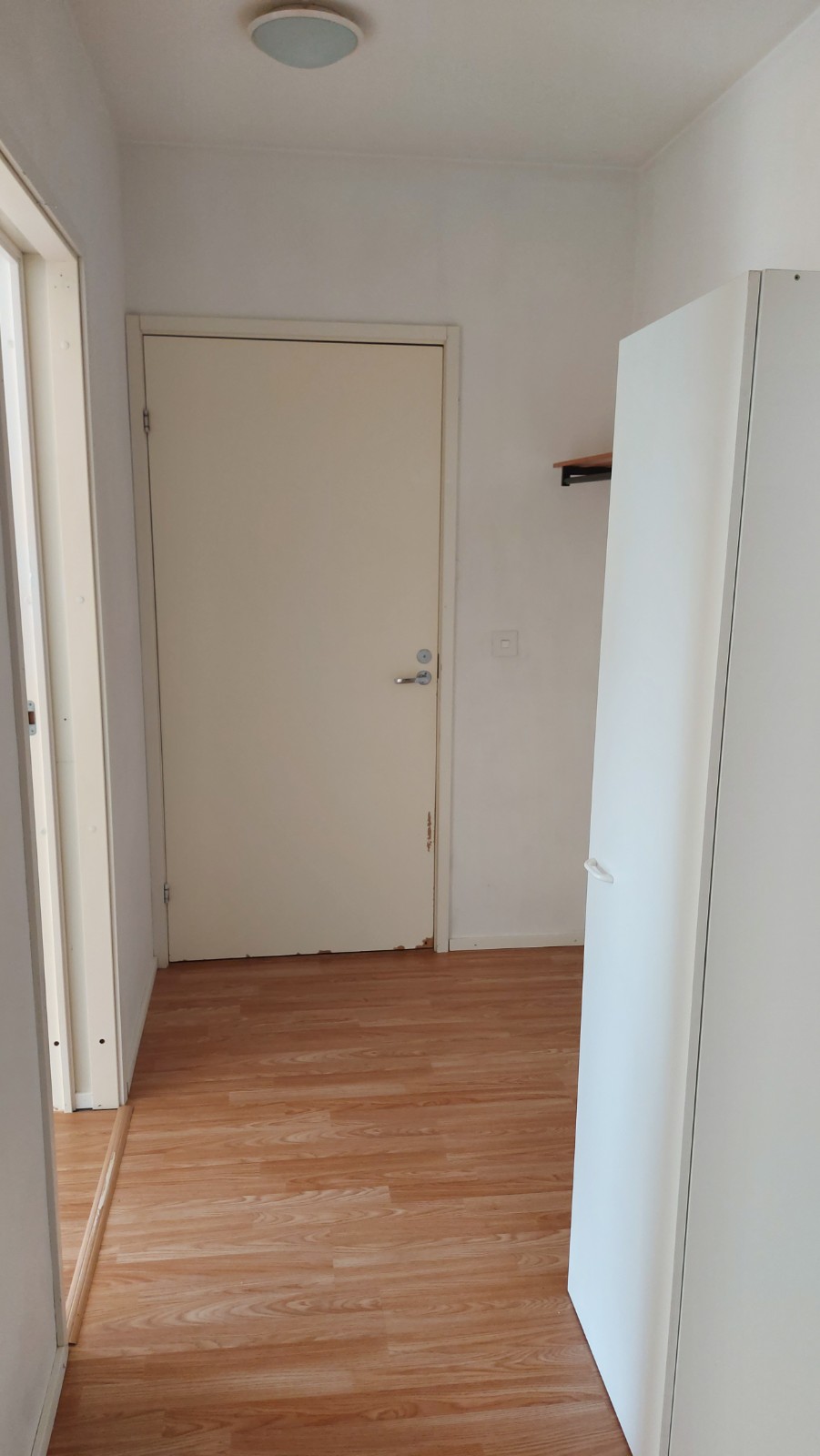 Hyvinkäällä tilava ja avarapohjainen 73,5m2 kolmio lasitetulla parvekkeella. 4