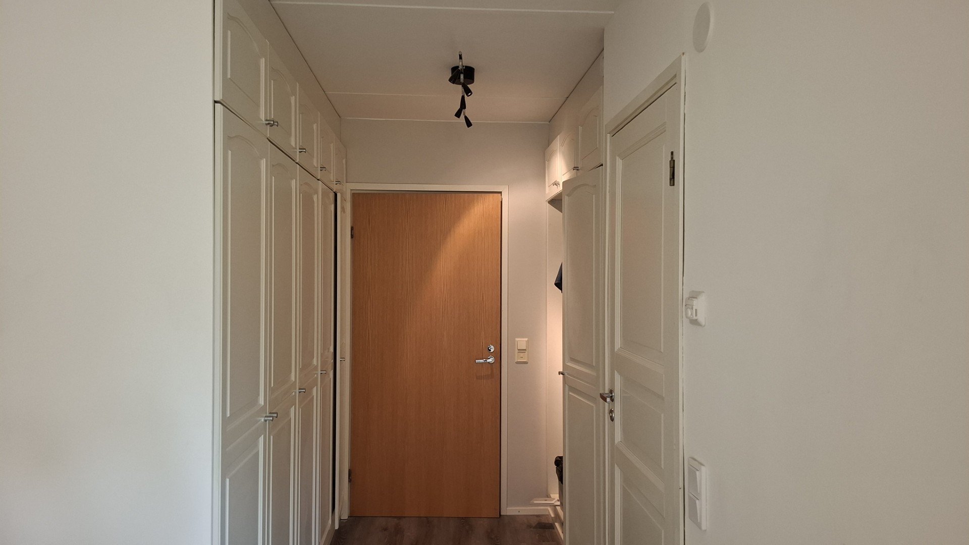 Iso yksiö omalla saunalla Rautatieaseman lähellä 1