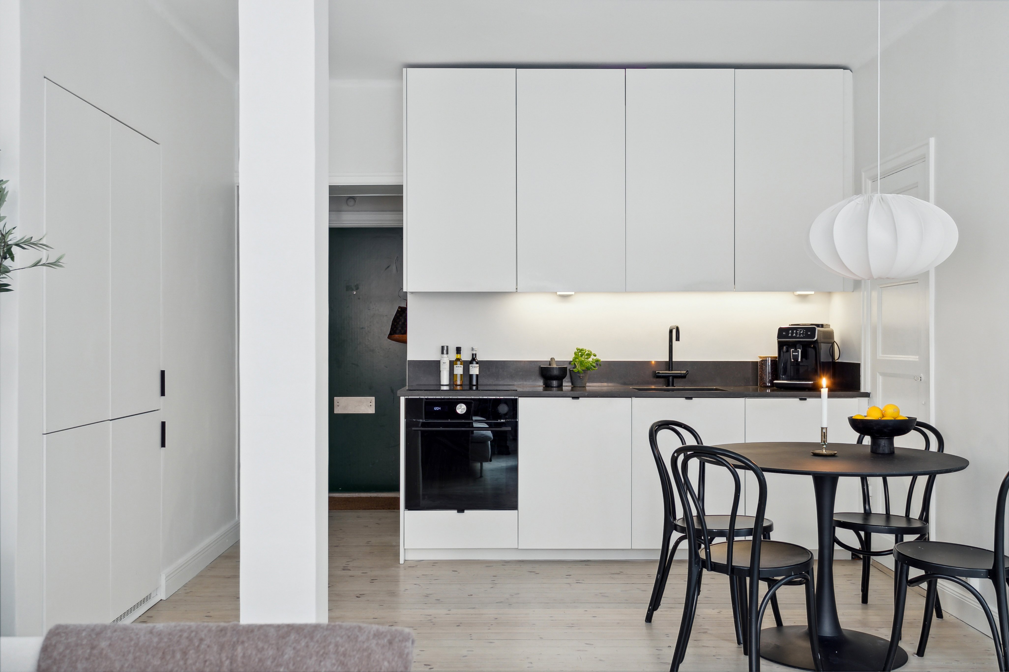 Lägenhet – Stockholm - Bild 2