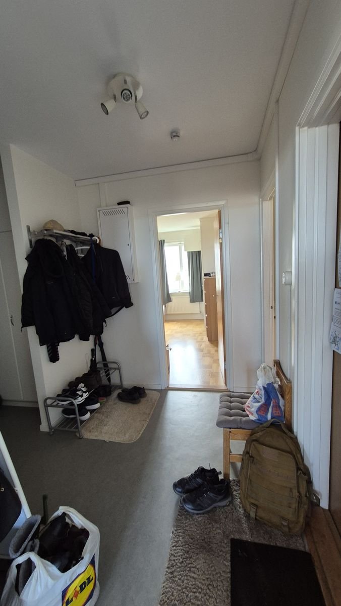 1 rum och kök, Skärholmen — 4 500 kr/mån — bild 2