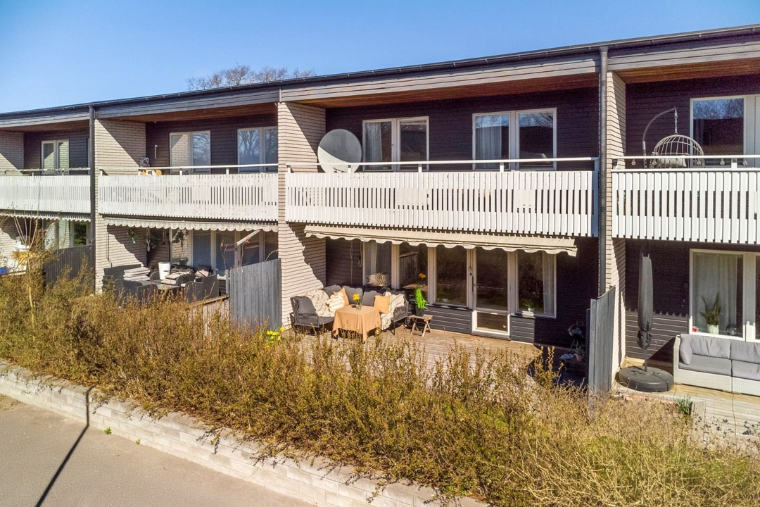 Radhus, 5 rooms, 132 sqm, Hässelby