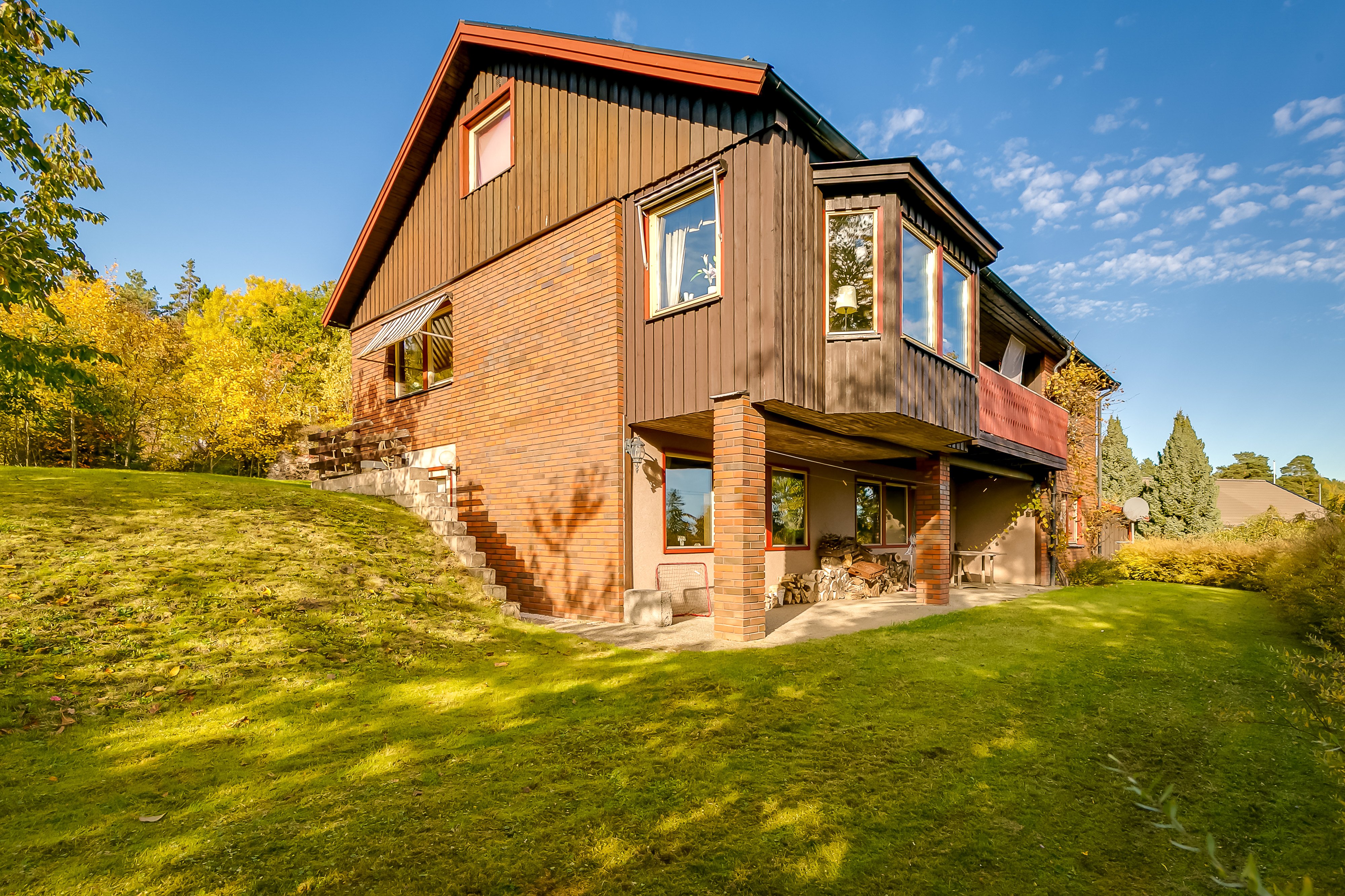 Villa/Hus, 8 rum, 320 kvm, Åby