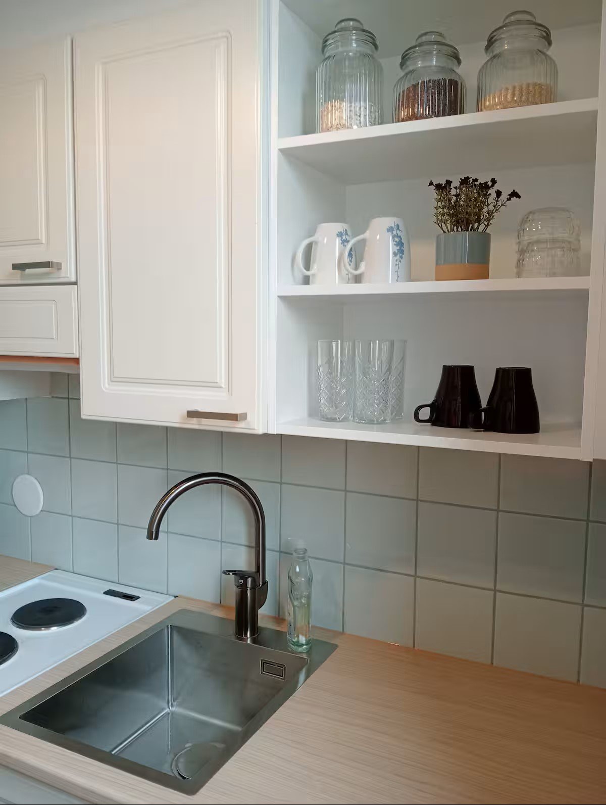 Furnished Studio – Available for Monthly Rent 3