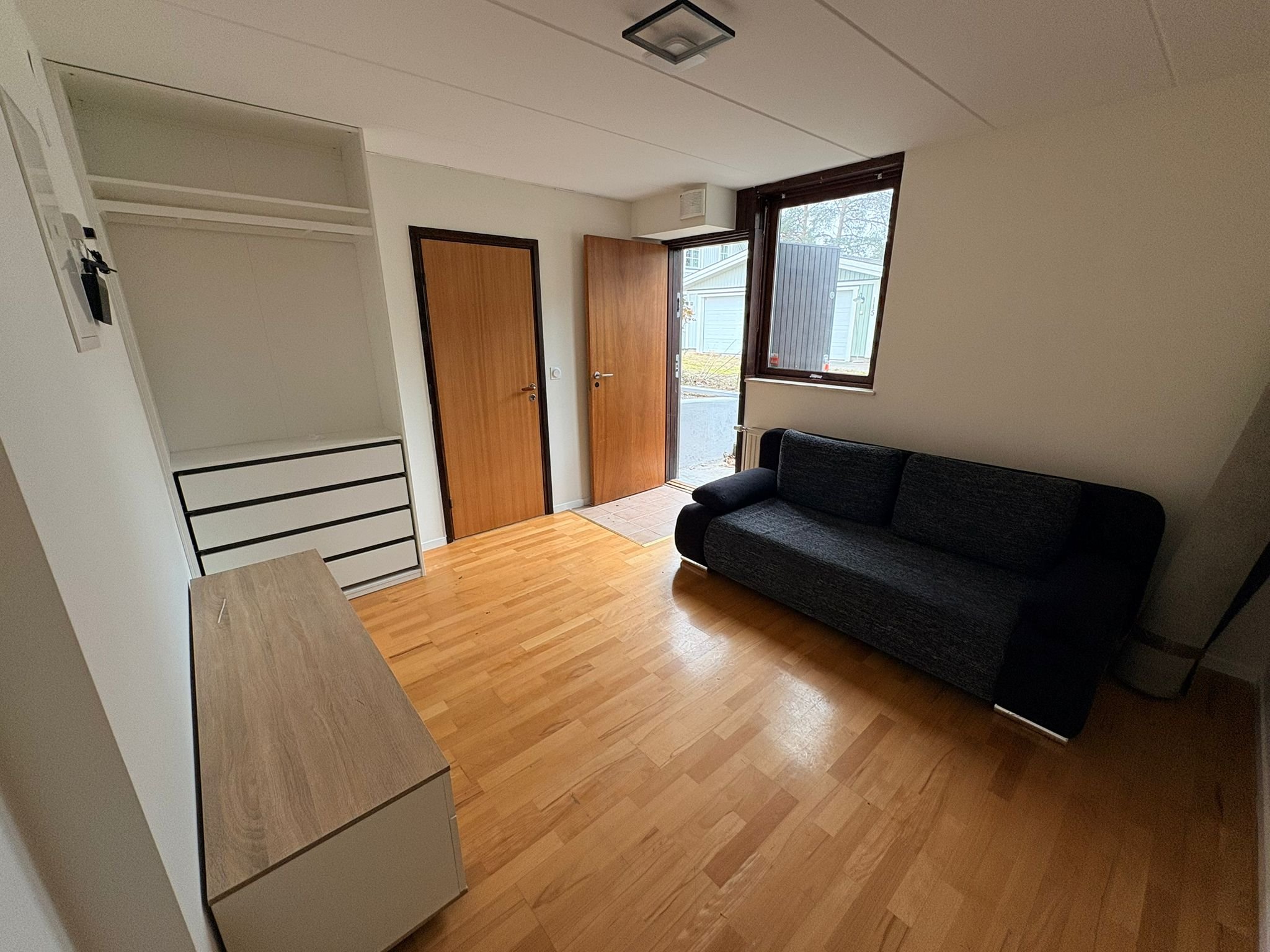 Ivarskärrsvägen, Vällingby — photo 5