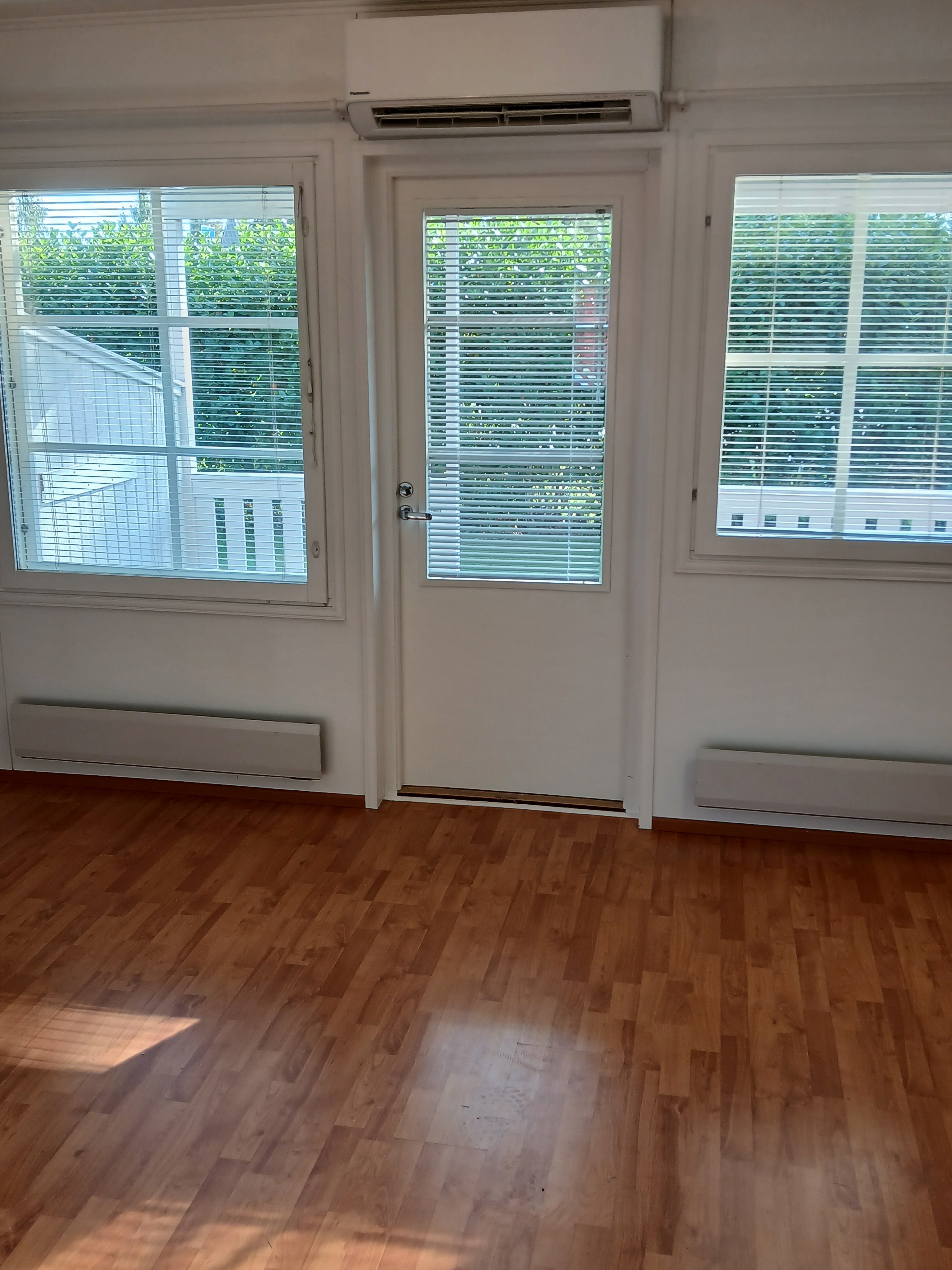 Saunallinen pieni päätykaksio 37m² 2